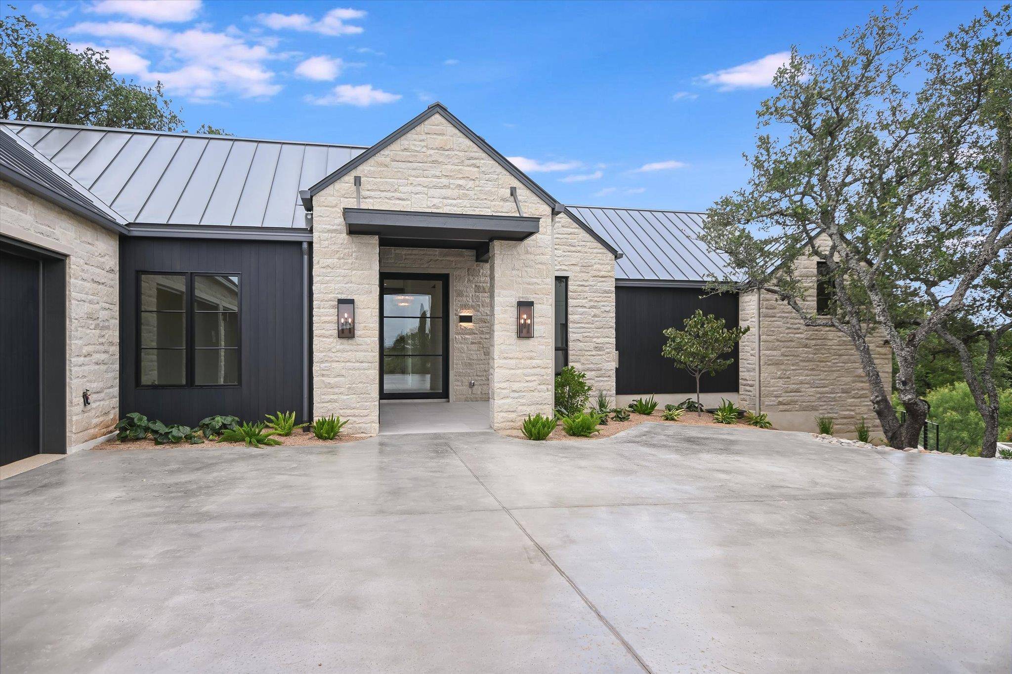 138 Coralberry, Horseshoe Bay, TX 78657