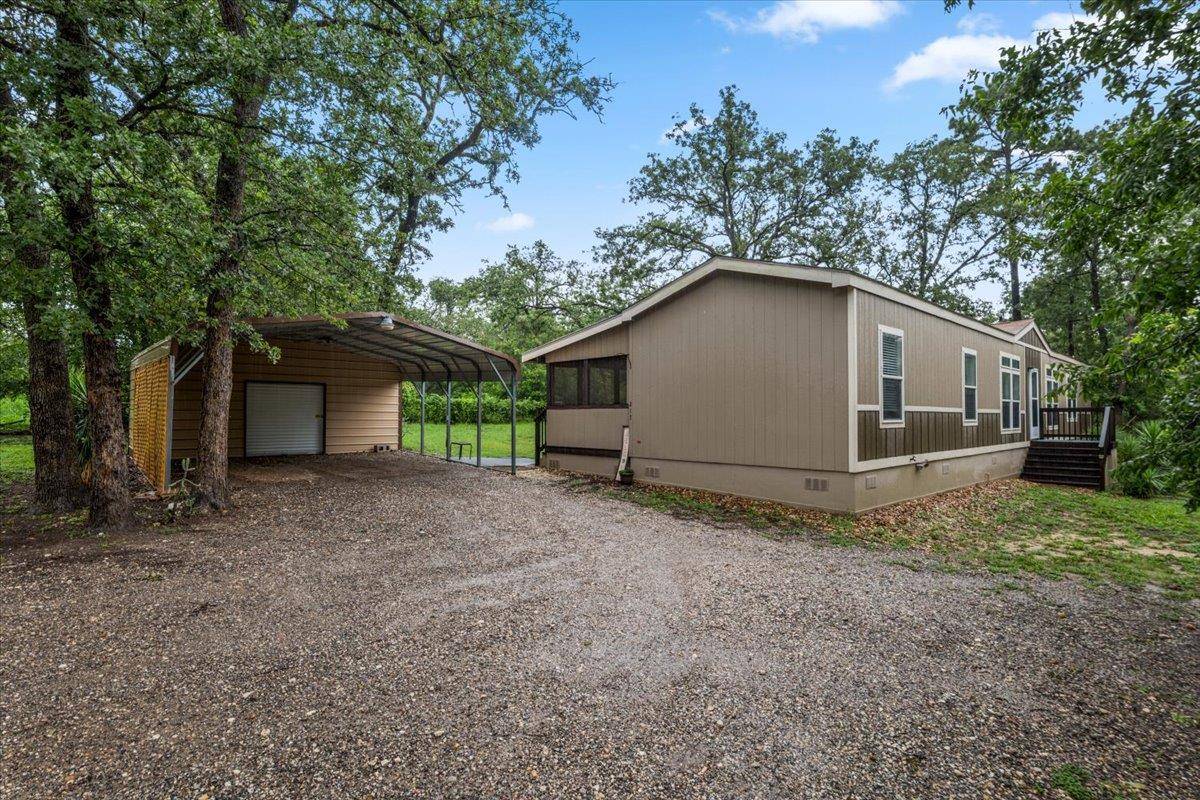 217 Pine Hill LOOP, Bastrop, TX 78602