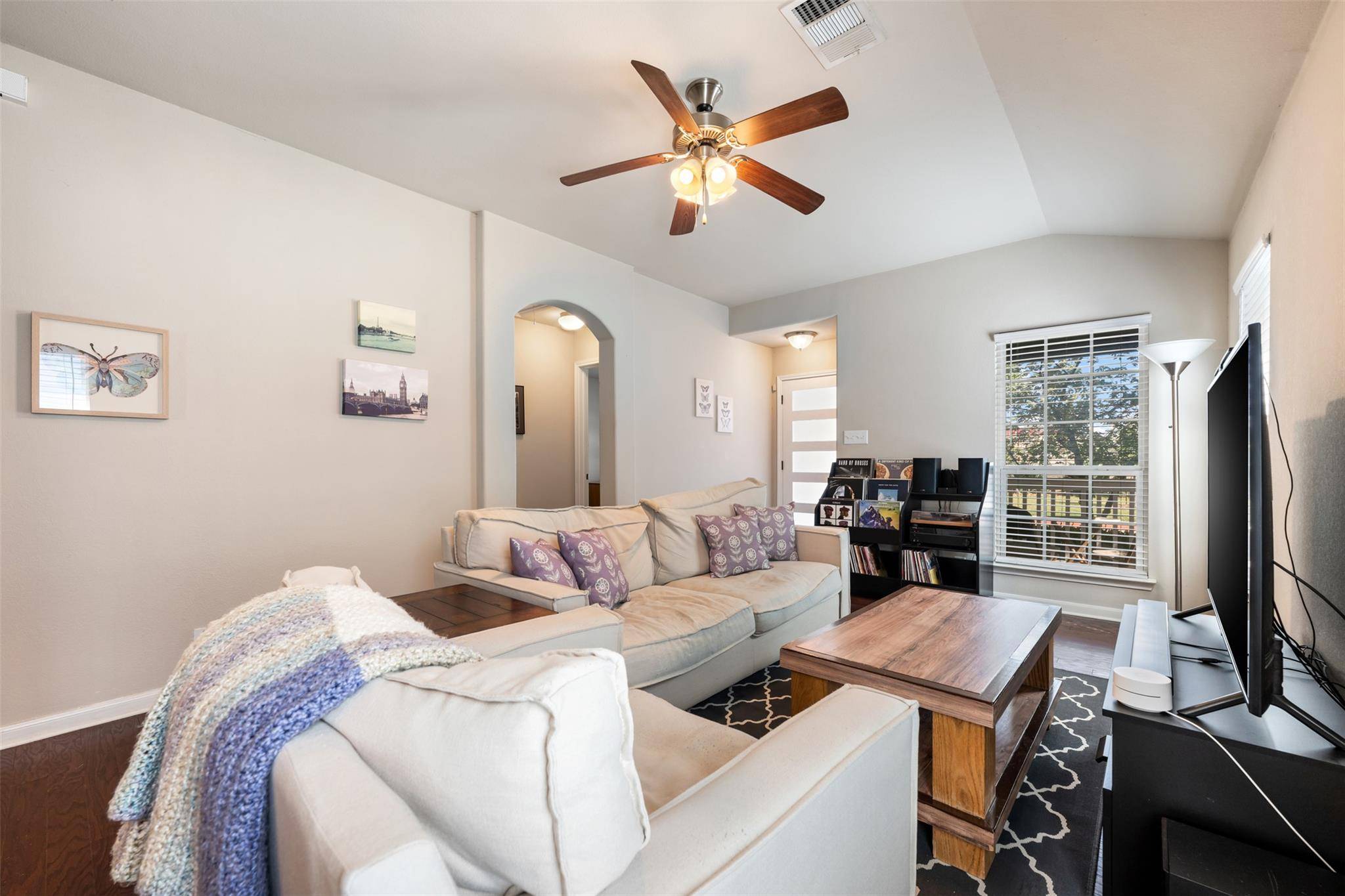 924 Lost Pines LN, Cedar Park, TX 78613