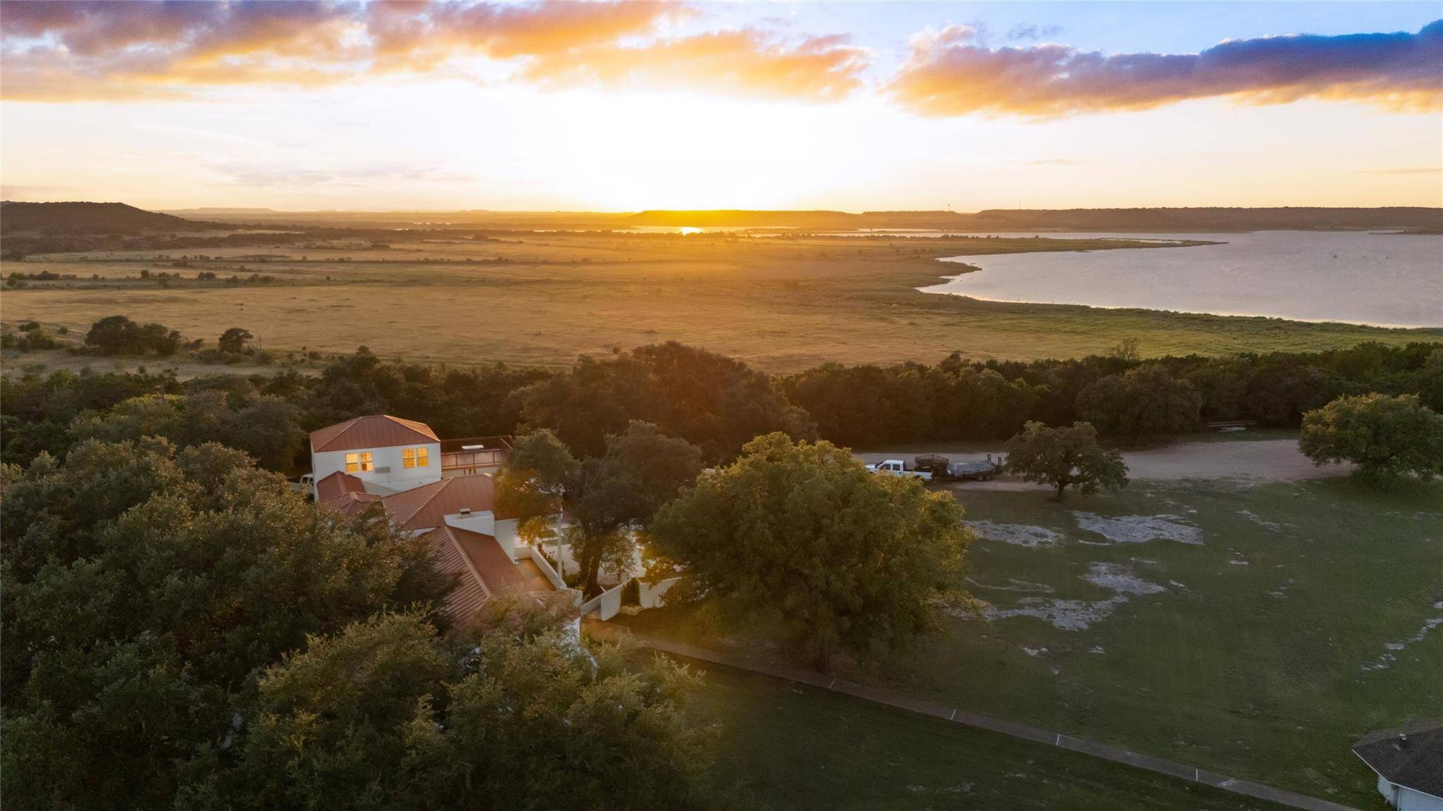 6750 N Lakeview DR, Salado, TX 76571