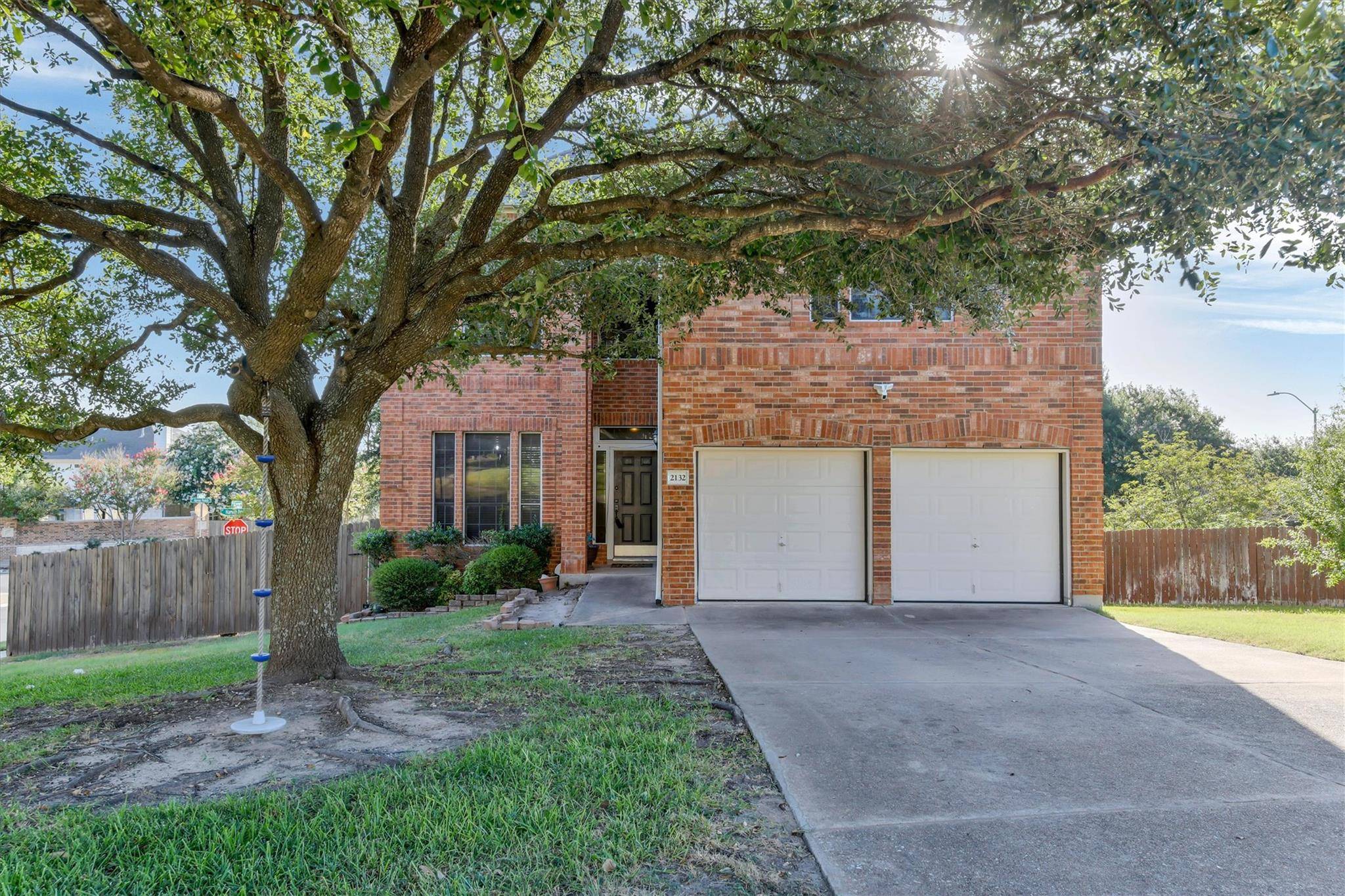 2132 Faldo LN, Round Rock, TX 78664
