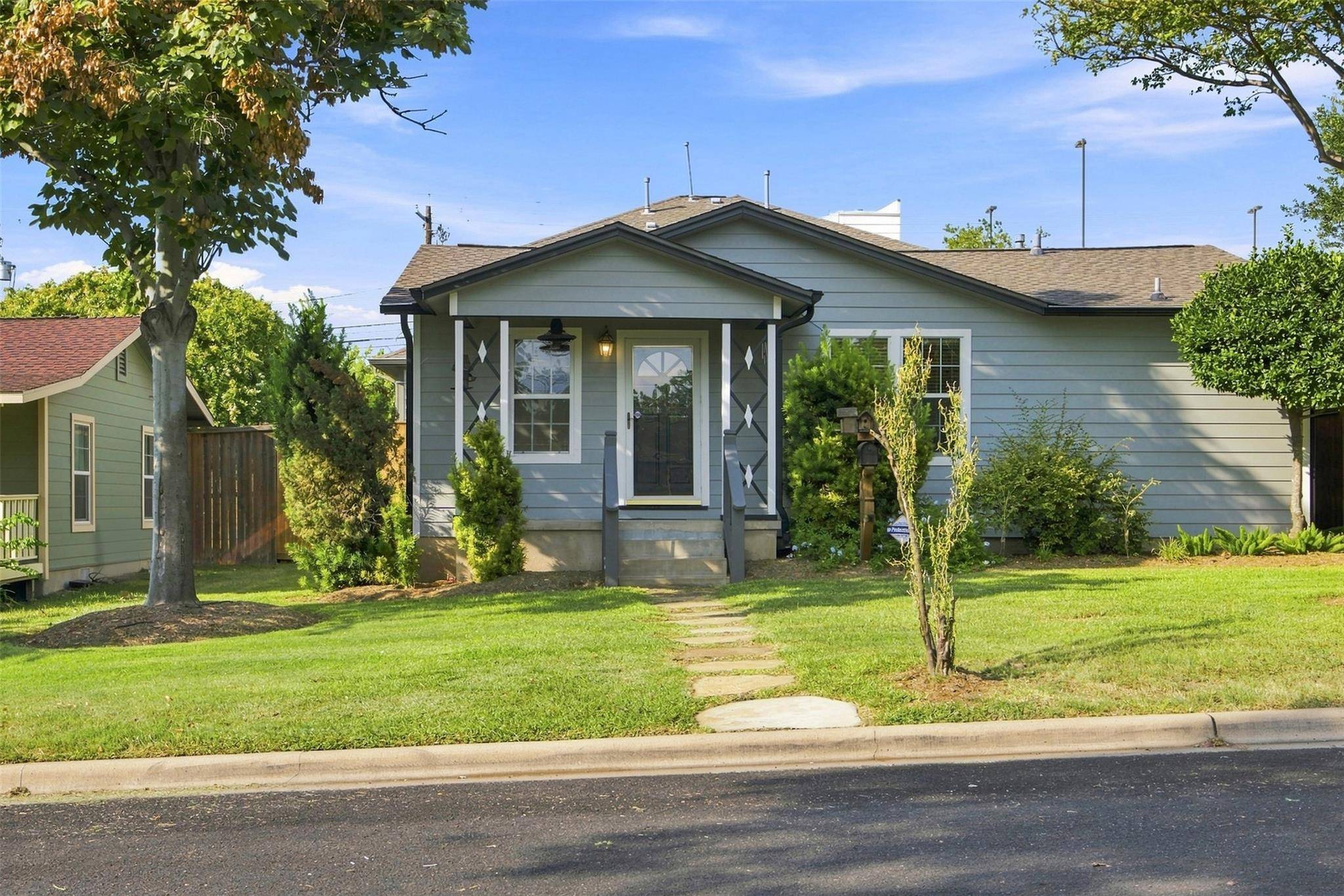 100 W 55th 1/2 ST #A, Austin, TX 78751