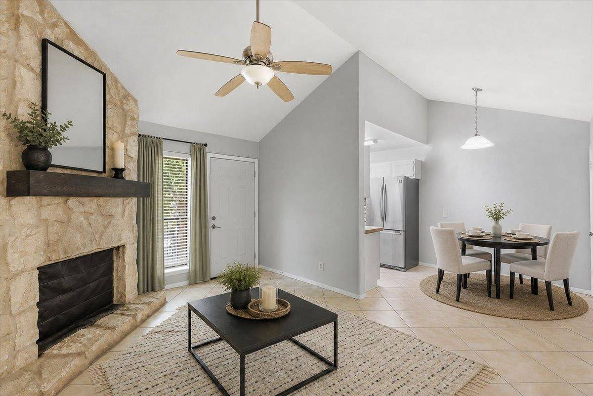 4307 S 1st ST #206, Austin, TX 78745