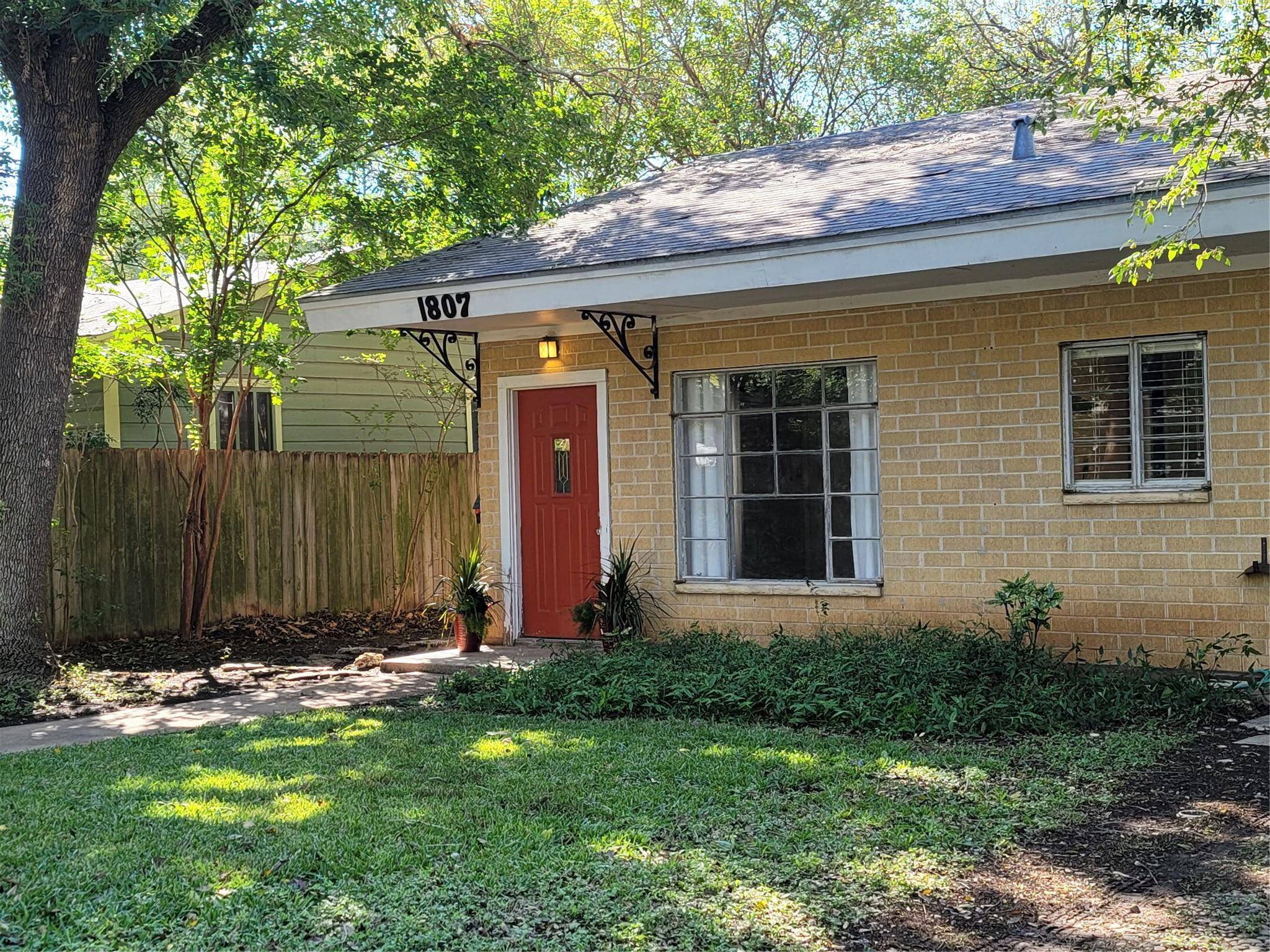 1807 W 38th ST, Austin, TX 78731