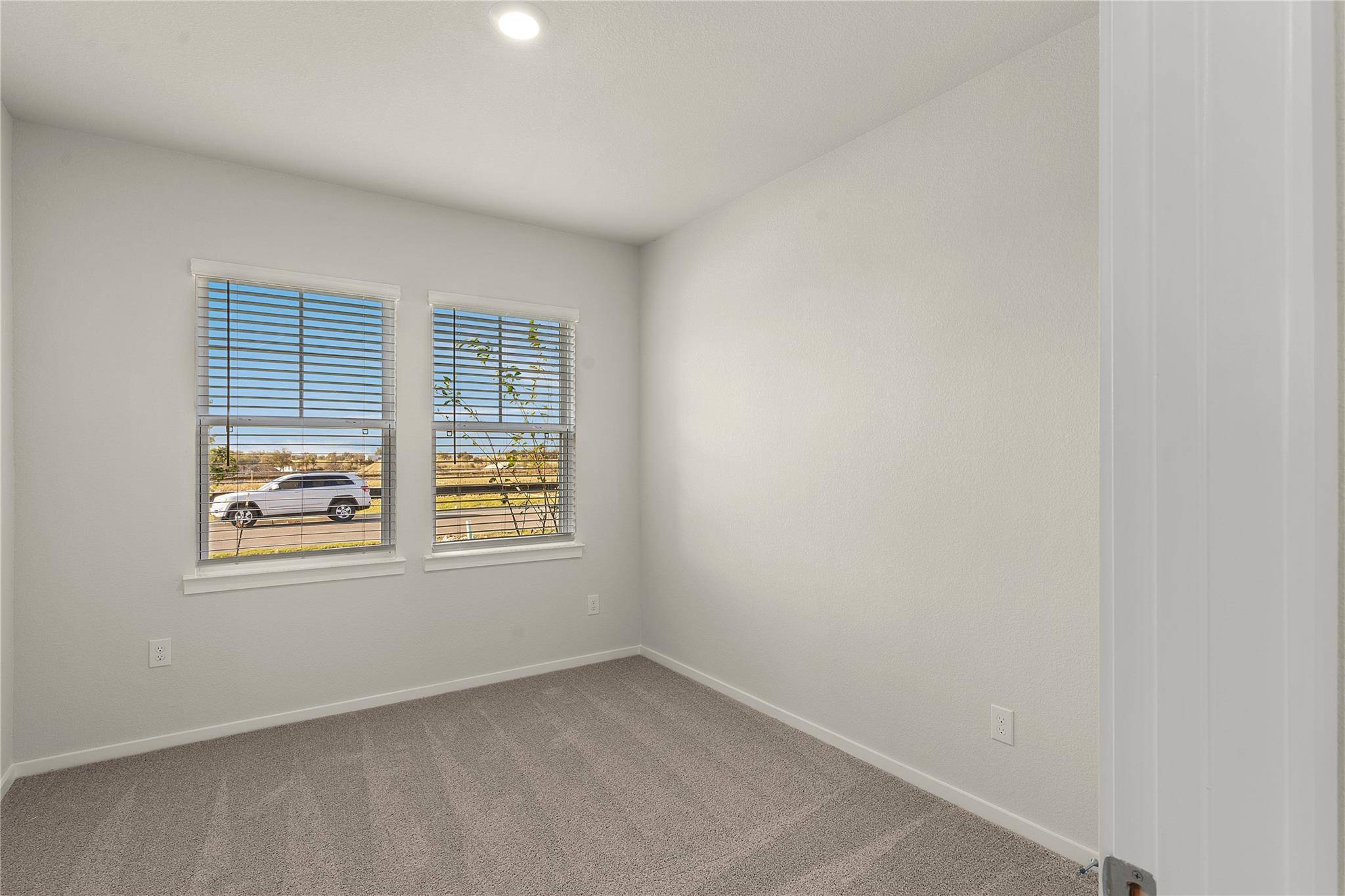 25517 Flora Bella LN, Elgin, TX 78621
