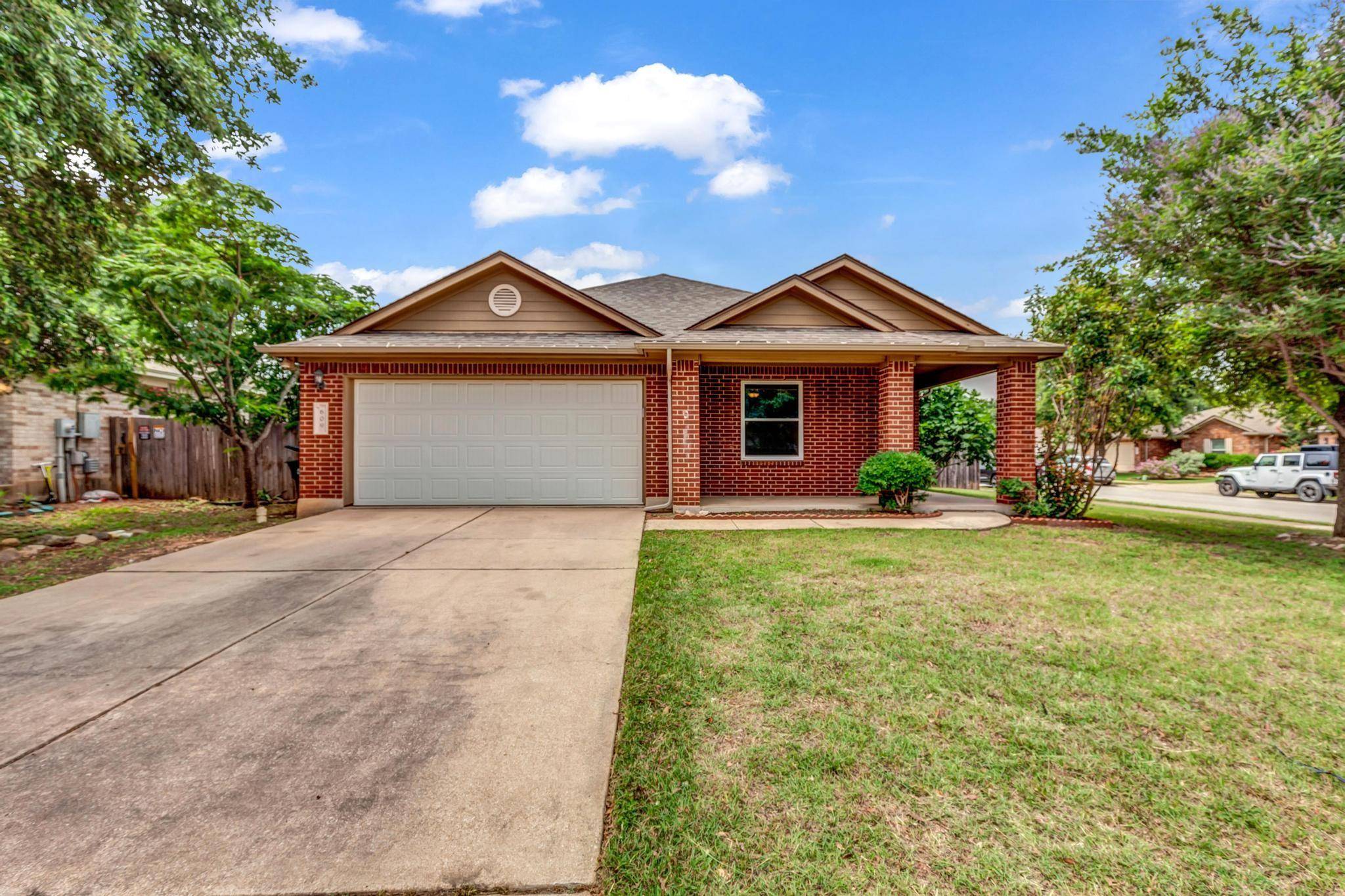 609 Golden Gate DR, Leander, TX 78641