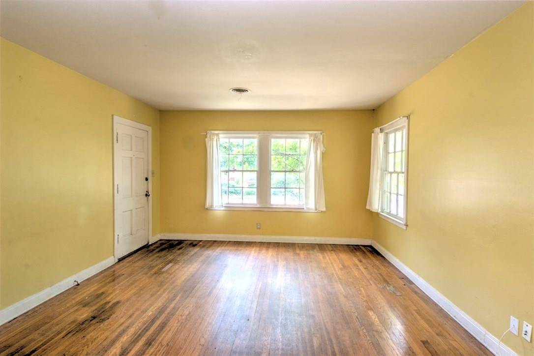 1004 E 38 1/2 ST, Austin, TX 78751