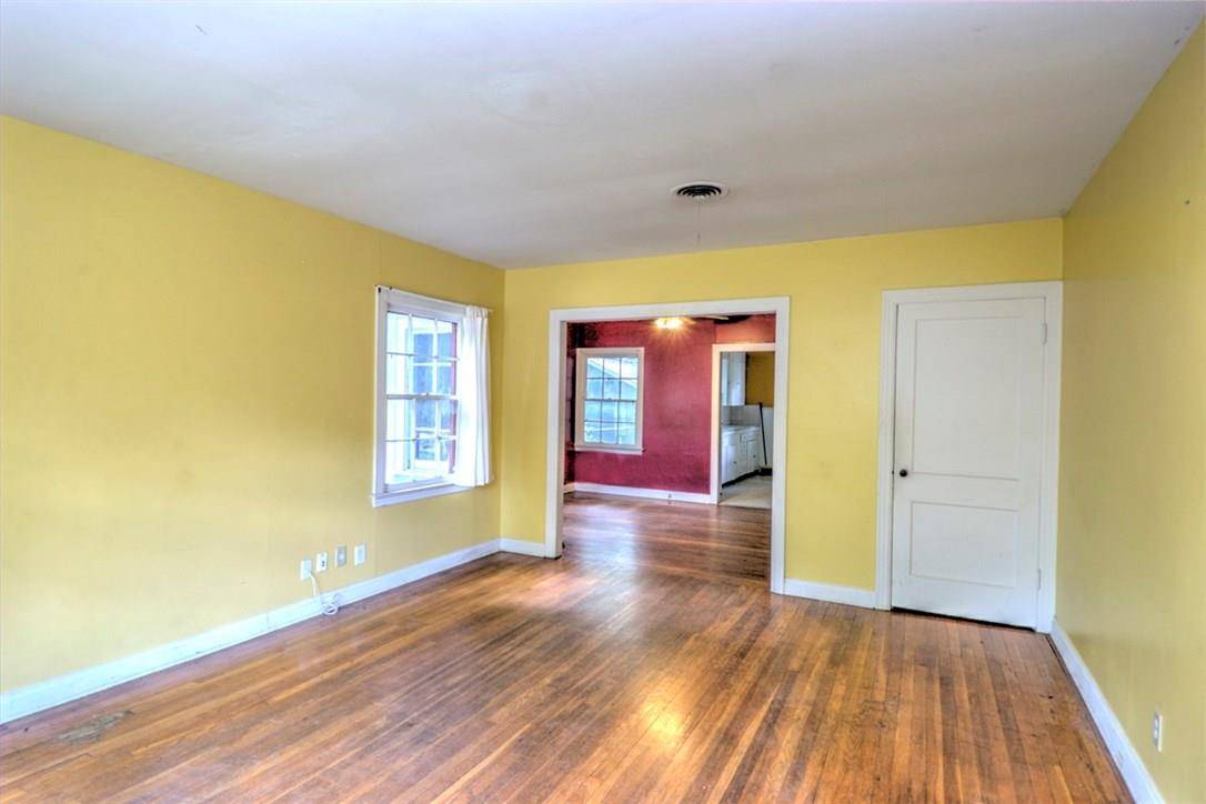 1004 E 38 1/2 ST, Austin, TX 78751