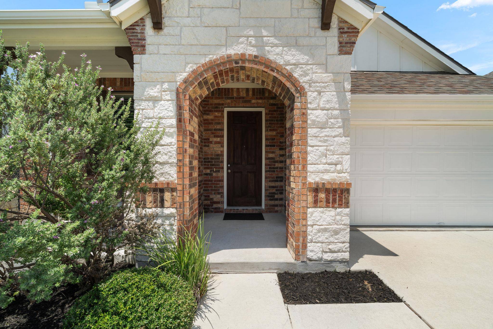 309 Lewisville LN, Leander, TX 78641