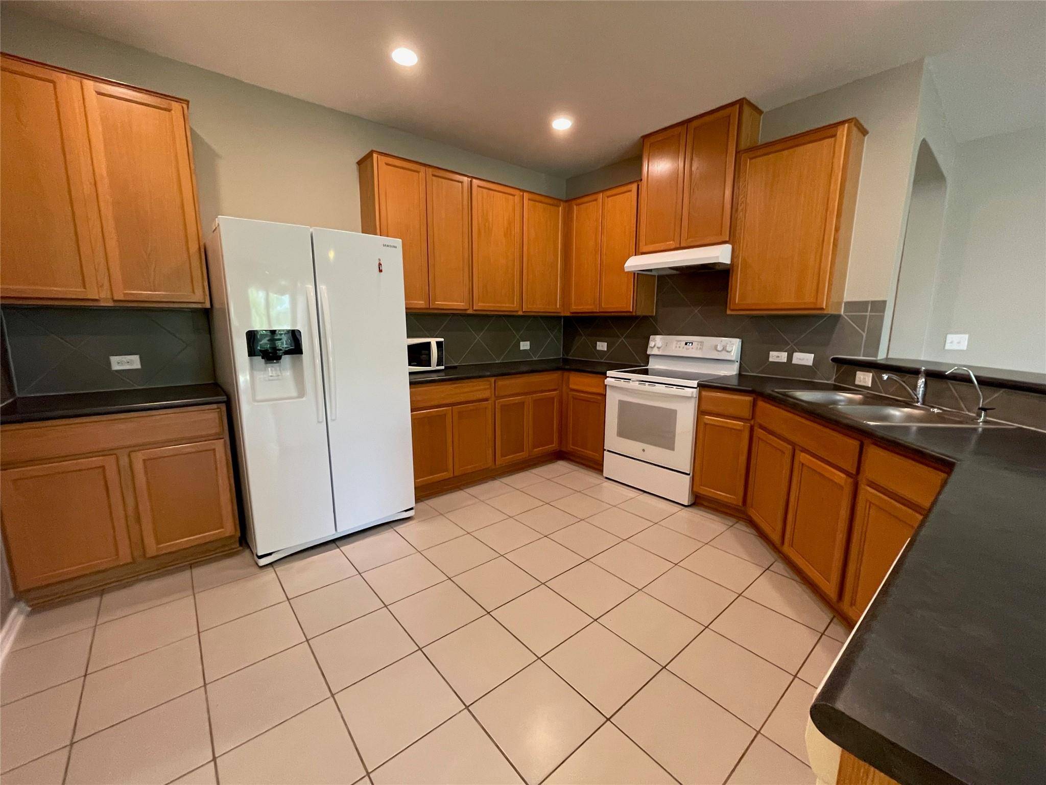 6808 Ondantra BND, Austin, TX 78744