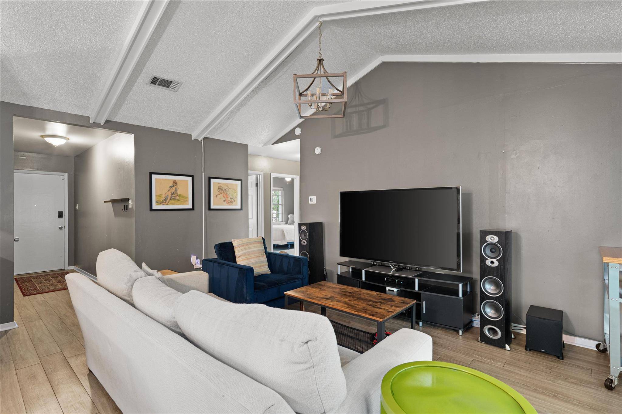 1182 Angelina ST, Austin, TX 78702