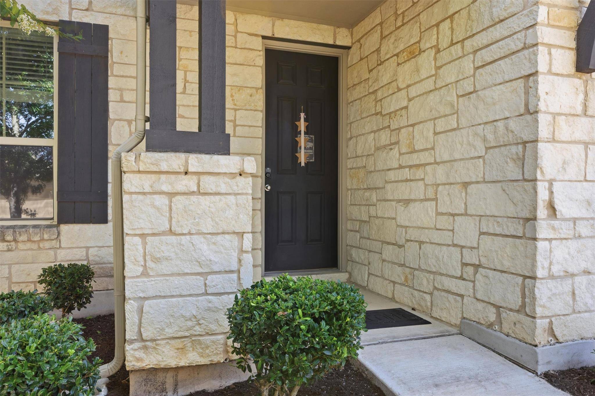 212 Russet TRL, Georgetown, TX 78628