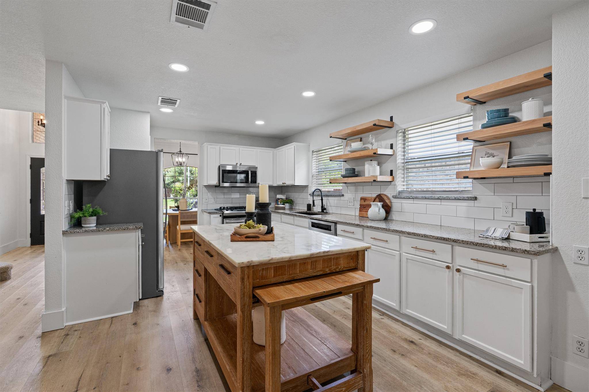 4109 Moss Hollow DR, Round Rock, TX 78681