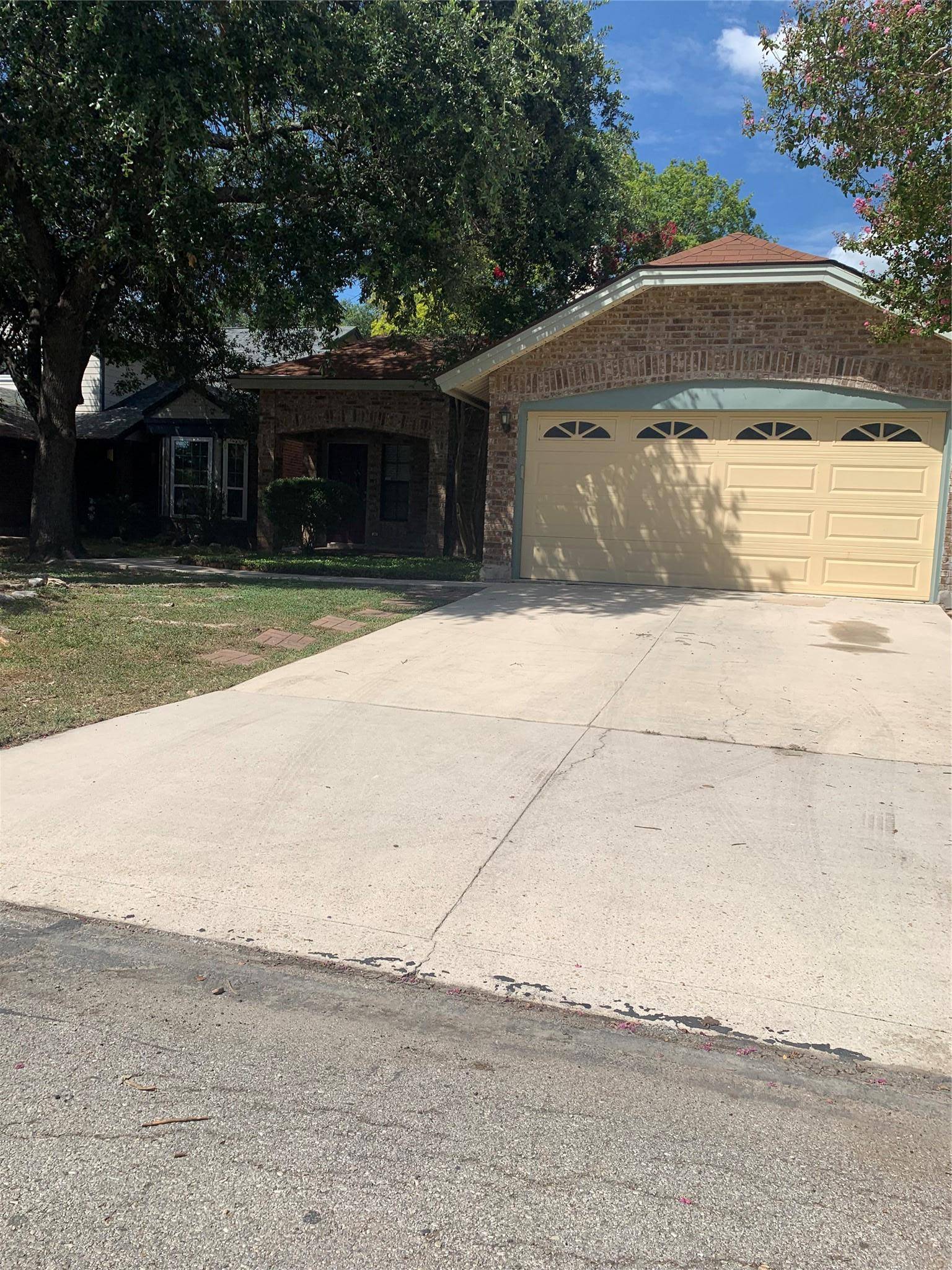 3215 Tree Grove DR, San Antonio, TX 78247