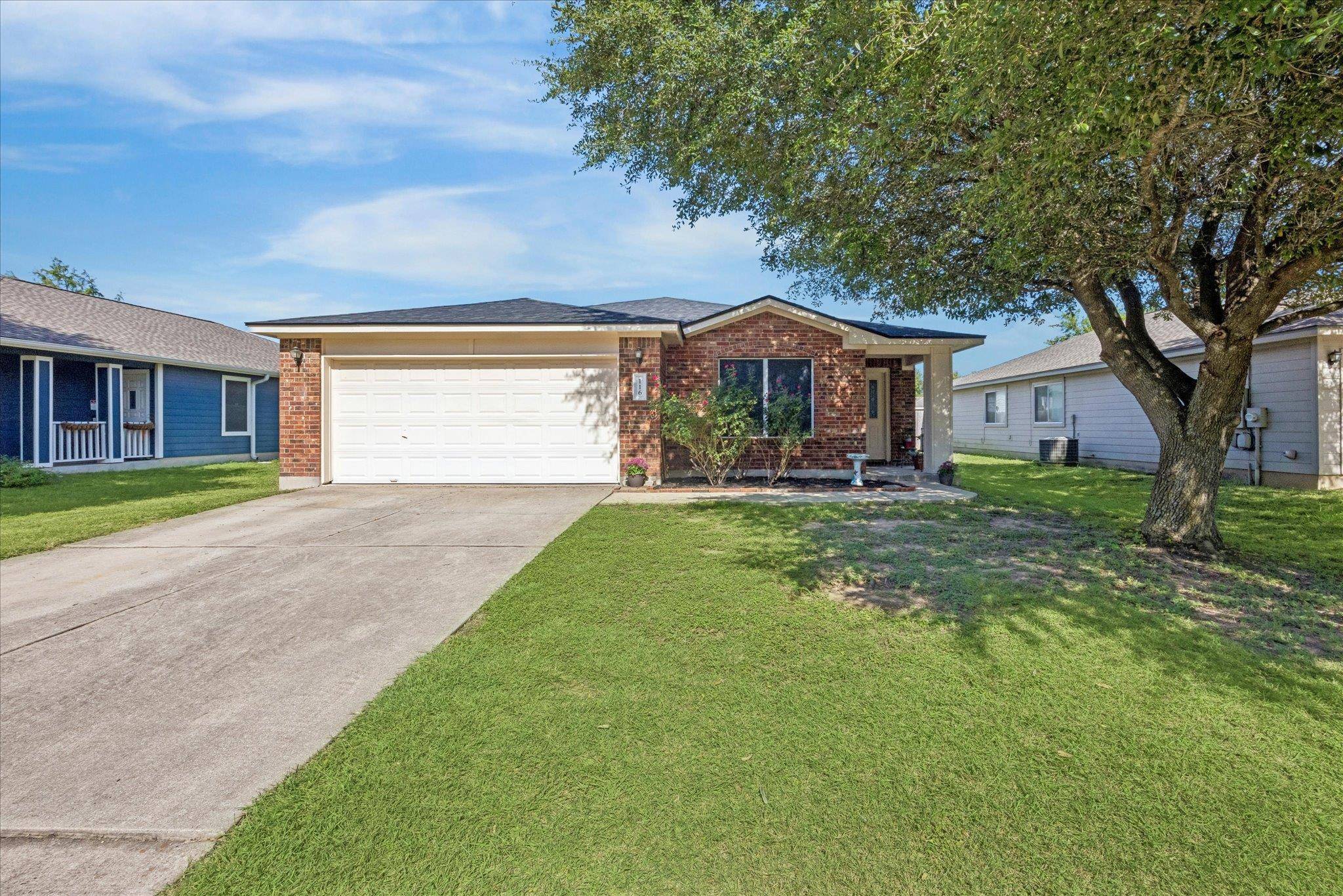 116 Quail Hollow DR, Hutto, TX 78634