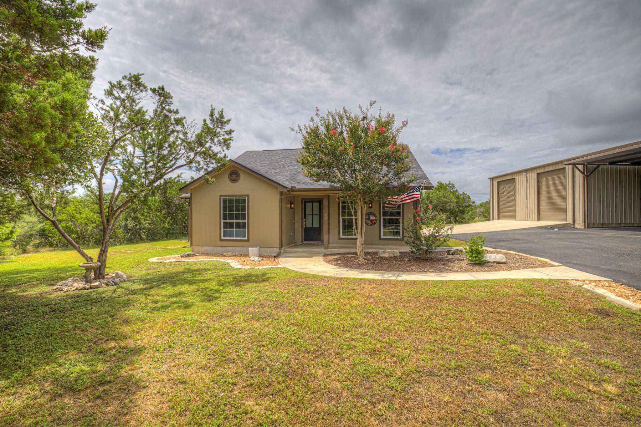 1100 Yaupon DR, Fischer, TX 78623