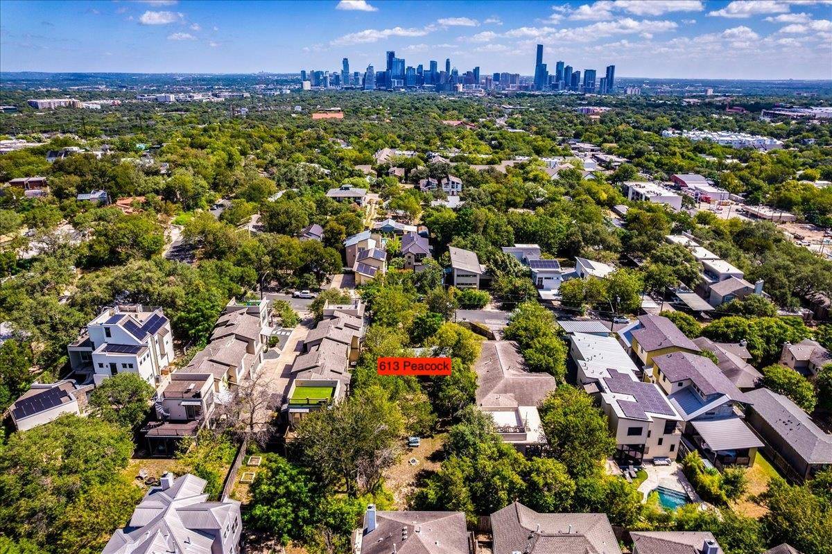 613 Peacock LN, Austin, TX 78704