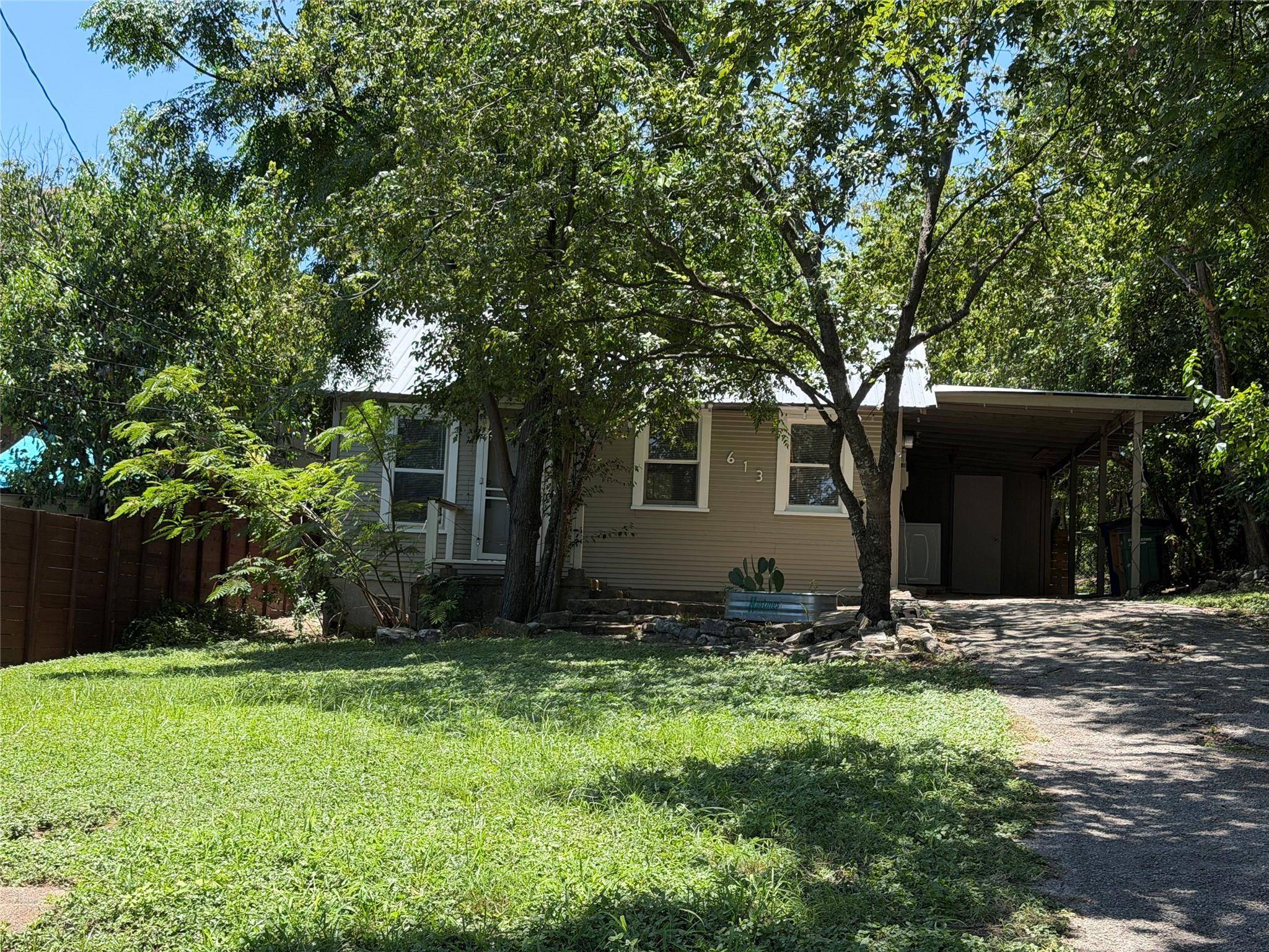 613 Peacock LN, Austin, TX 78704