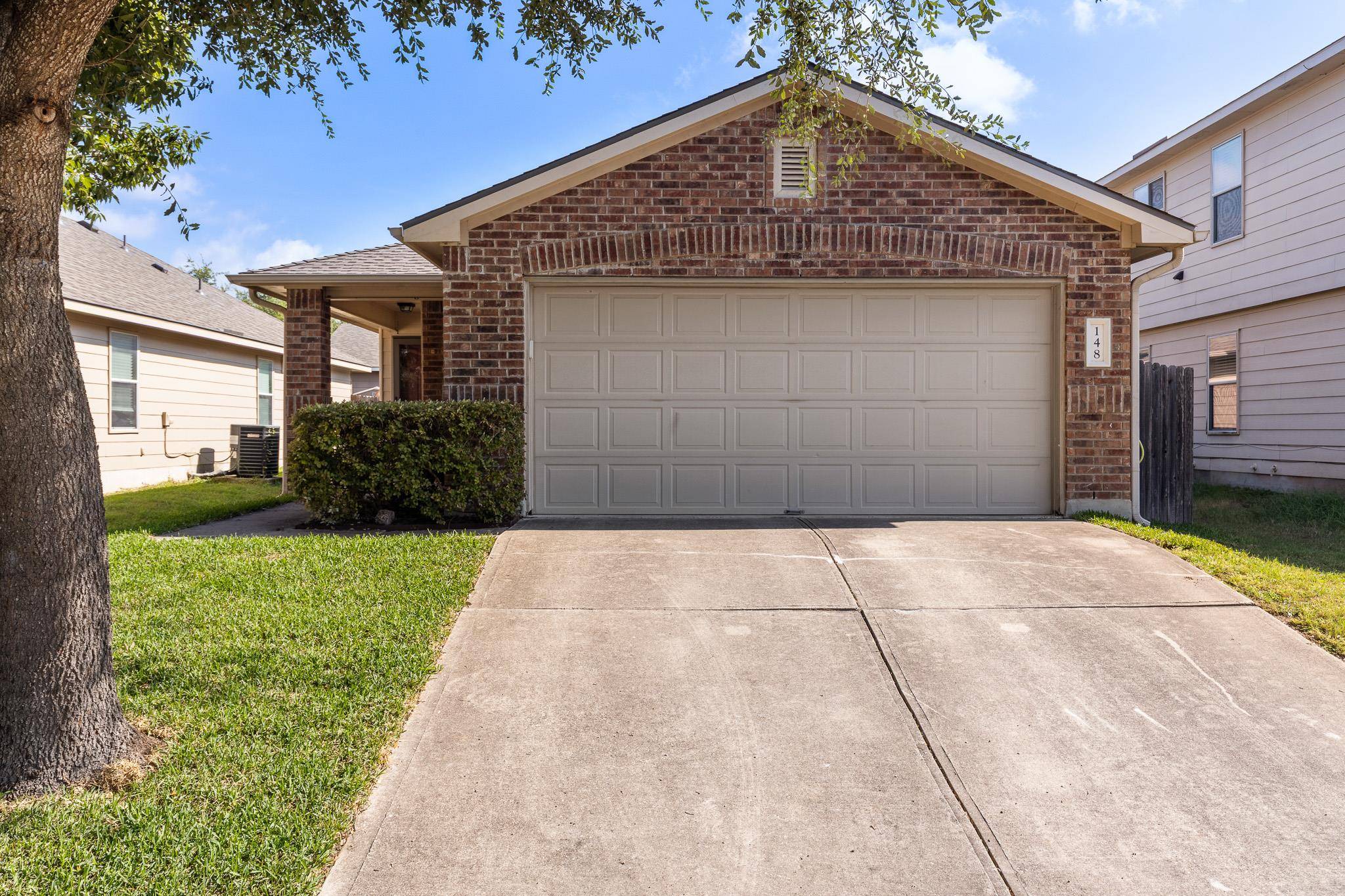 148 Grazing Horse LN, Manchaca, TX 78652
