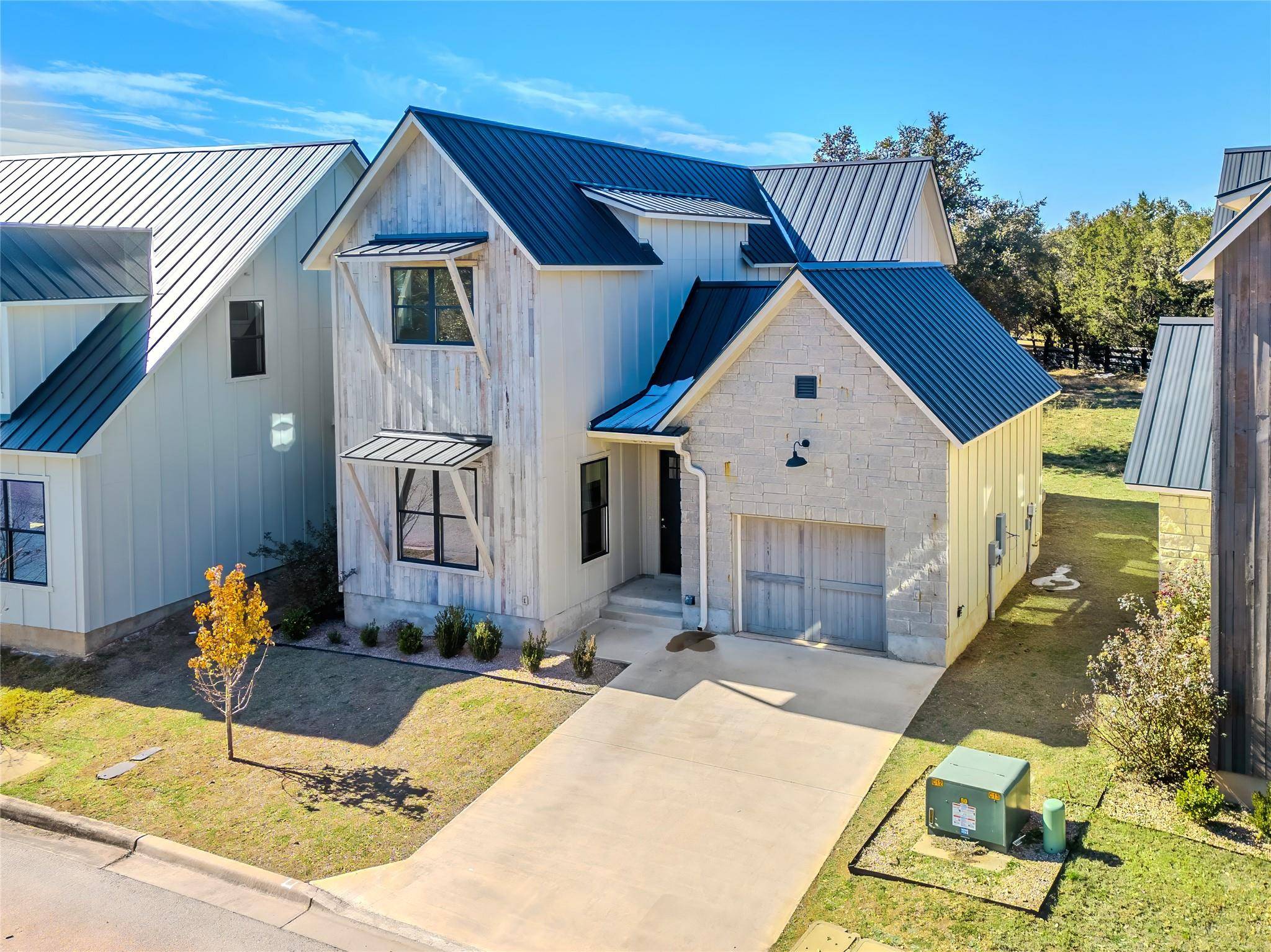 2400 Bruin DR #27, Spicewood, TX 78669