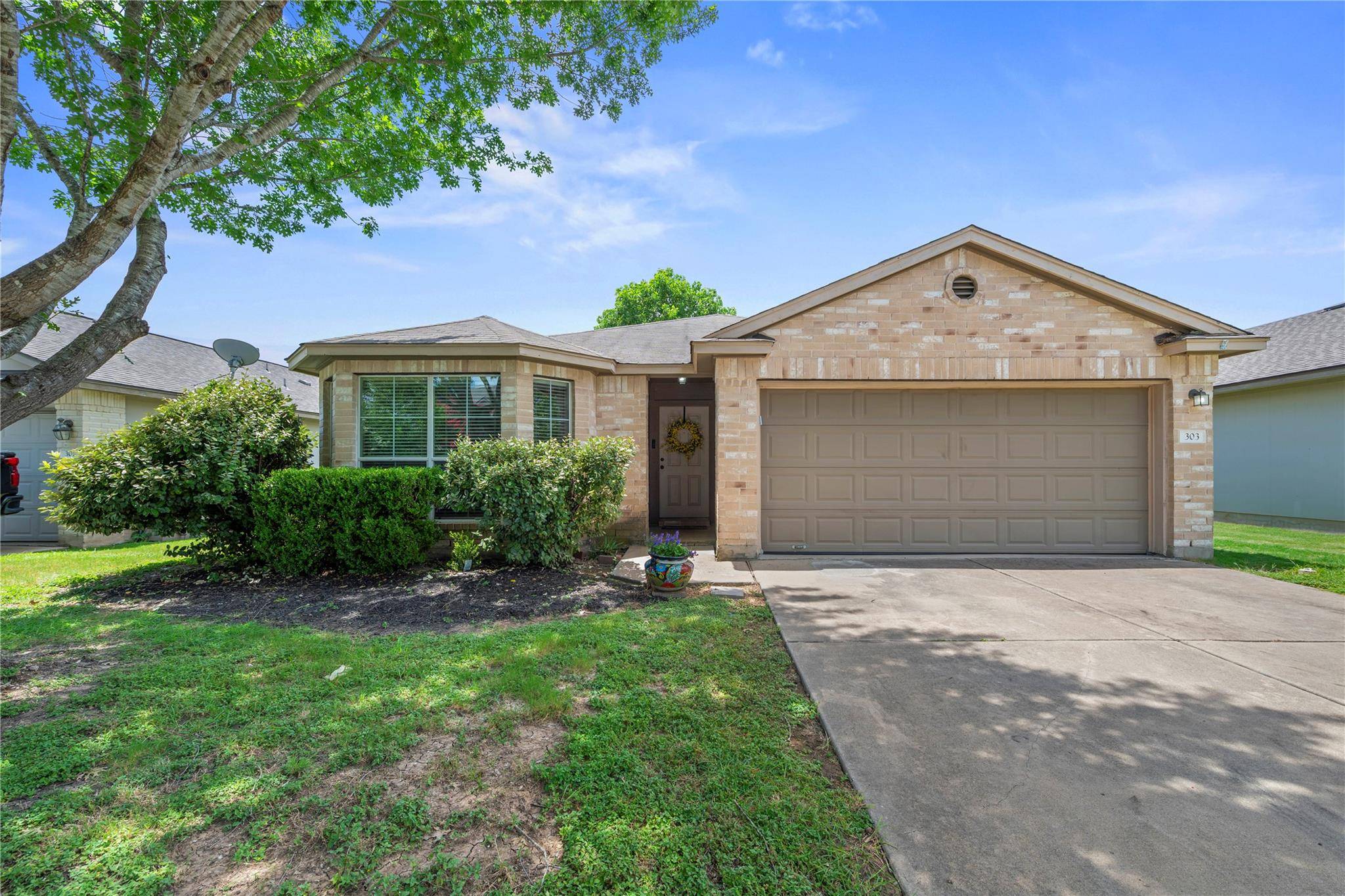 303 Liberty ST, Hutto, TX 78634