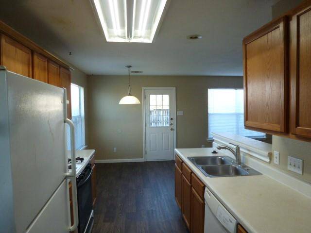 2867 Southampton WAY #B, Round Rock, TX 78664