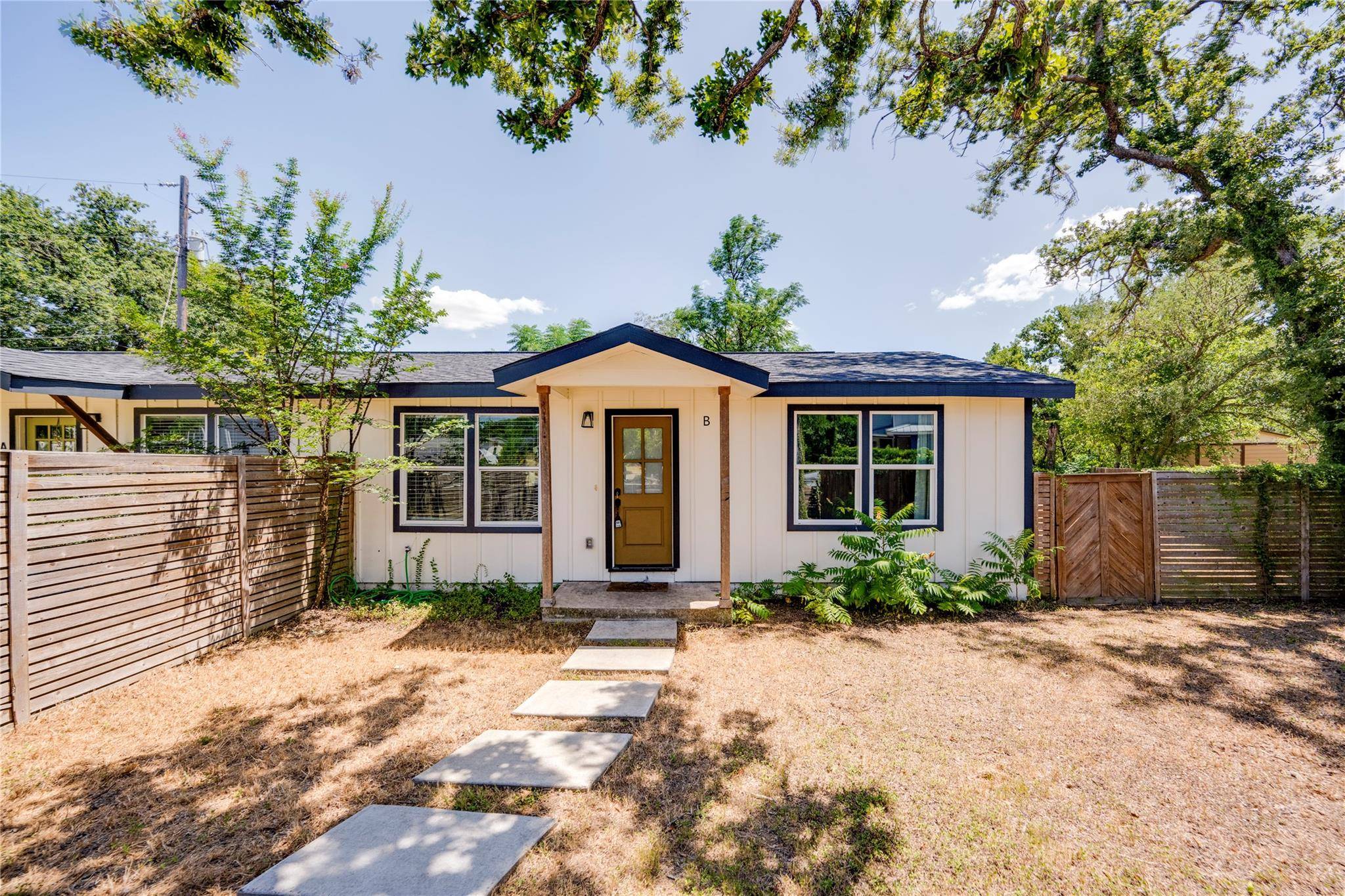 1400 Marcus PL #B, Austin, TX 78721