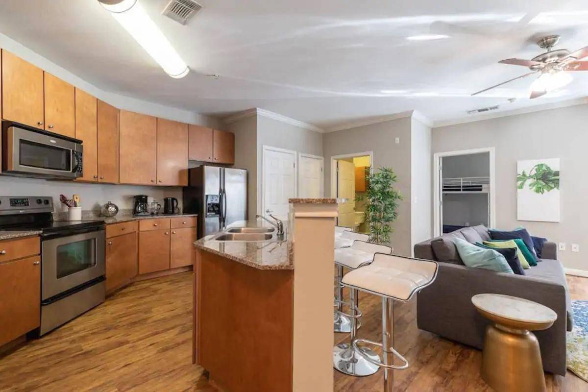2502 Leon ST #315, Austin, TX 78705