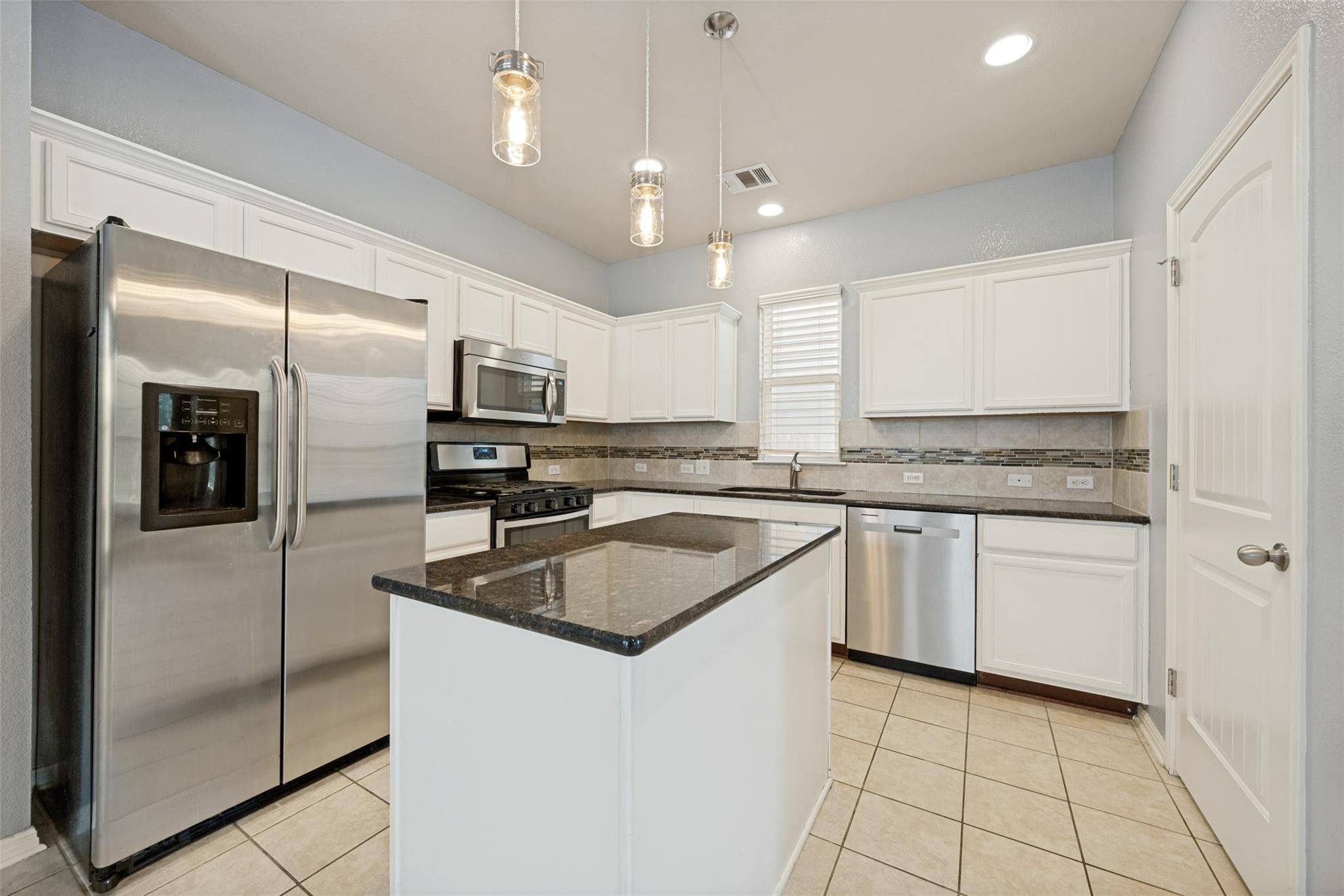 138 Wainscot Oak WAY, San Marcos, TX 78666