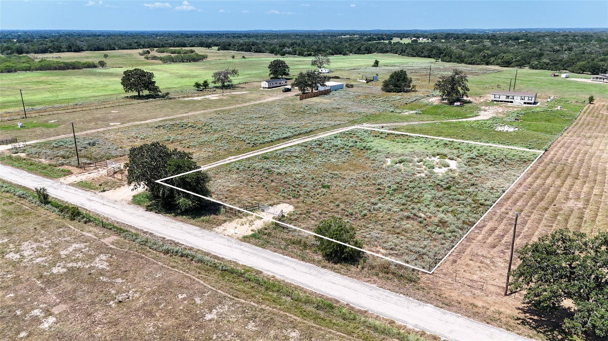 8200 Old Colony Line RD, Dale, TX 78616