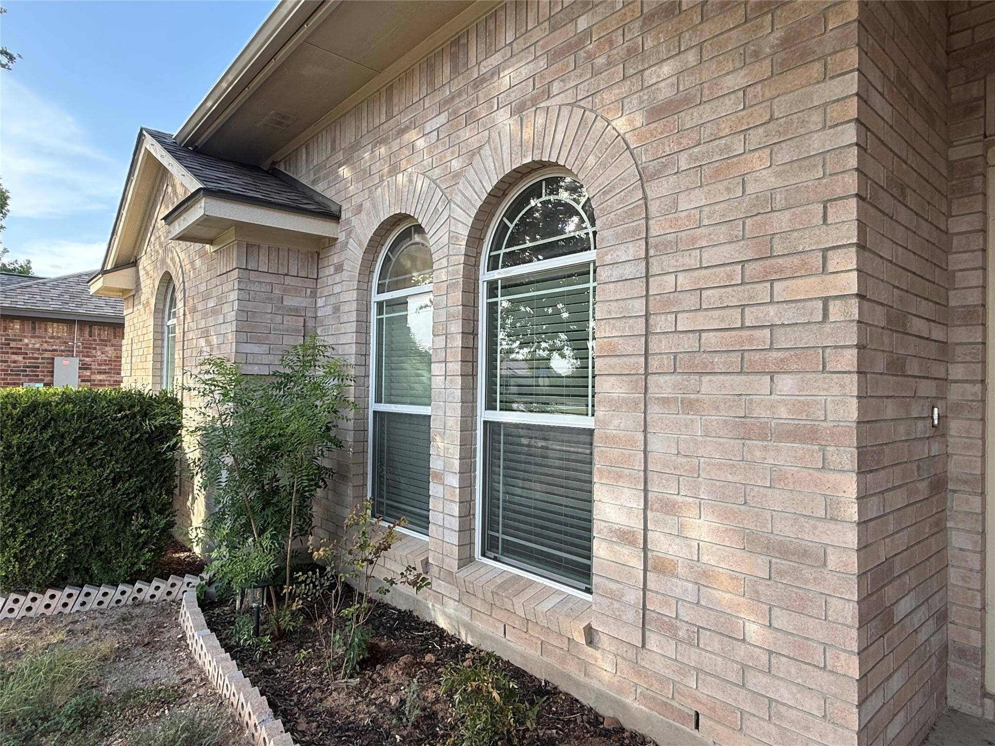 1506 Cora Marie DR, Pflugerville, TX 78660