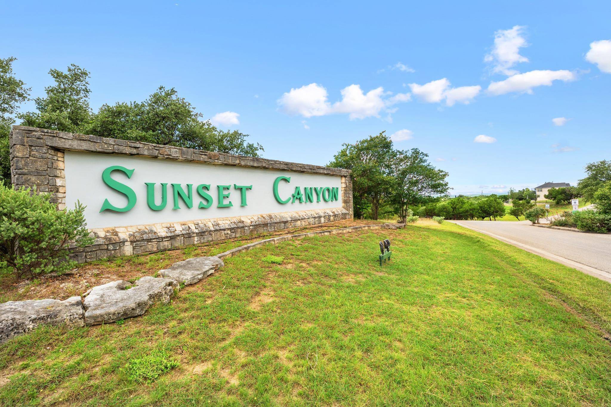 1029 Sunset Canyon DR, Dripping Springs, TX 78620