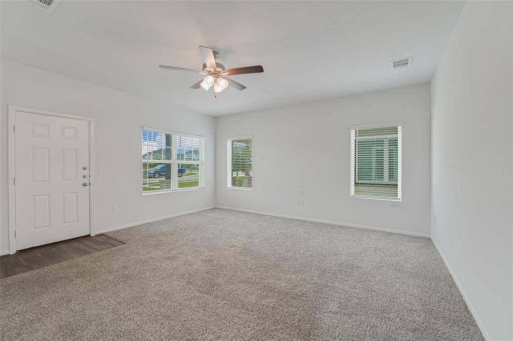 133 Everglades DR, Kyle, TX 78640