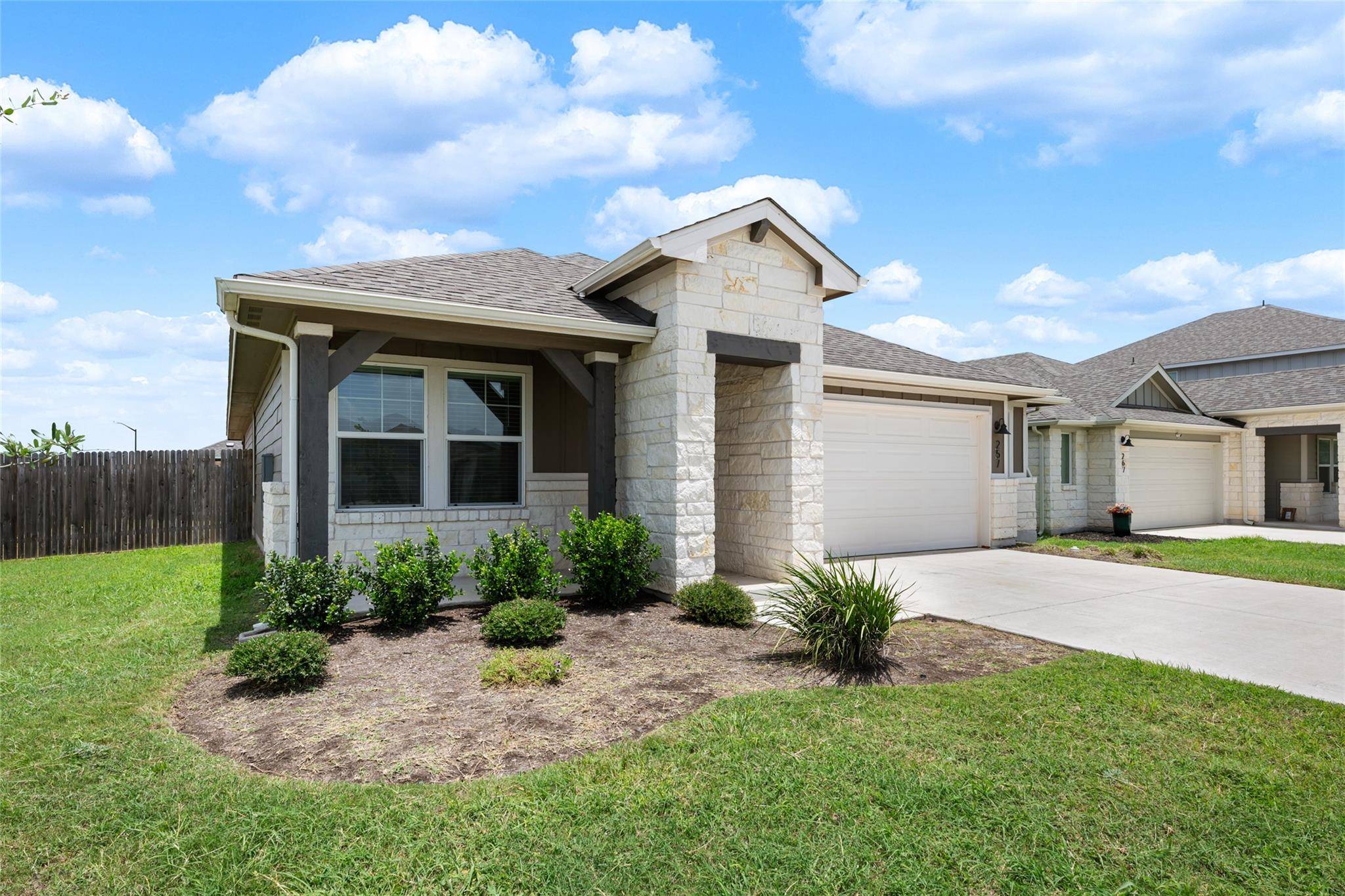 257 Fossil DR, Kyle, TX 78640