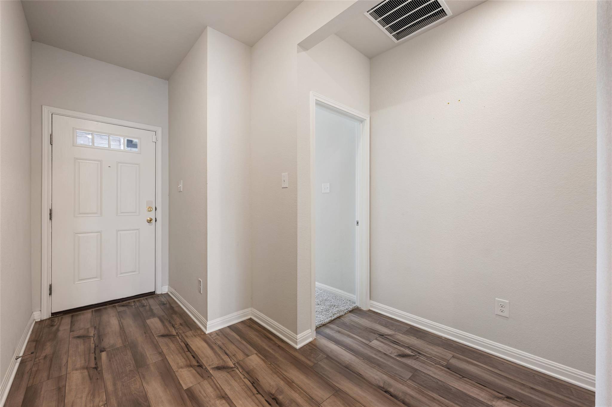 257 Fossil DR, Kyle, TX 78640