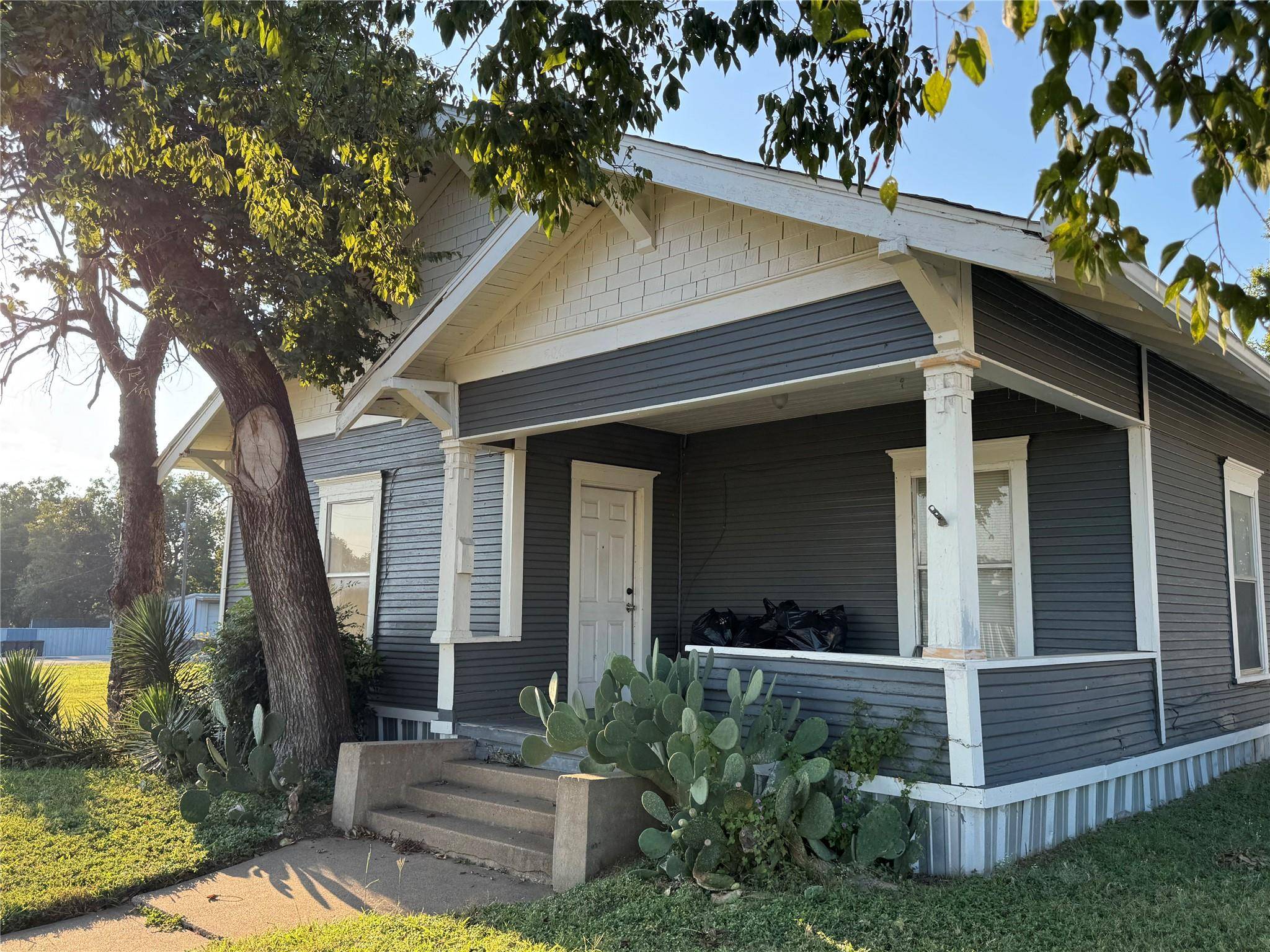 204 W Westhill DR W #204, Cleburne, TX 76033