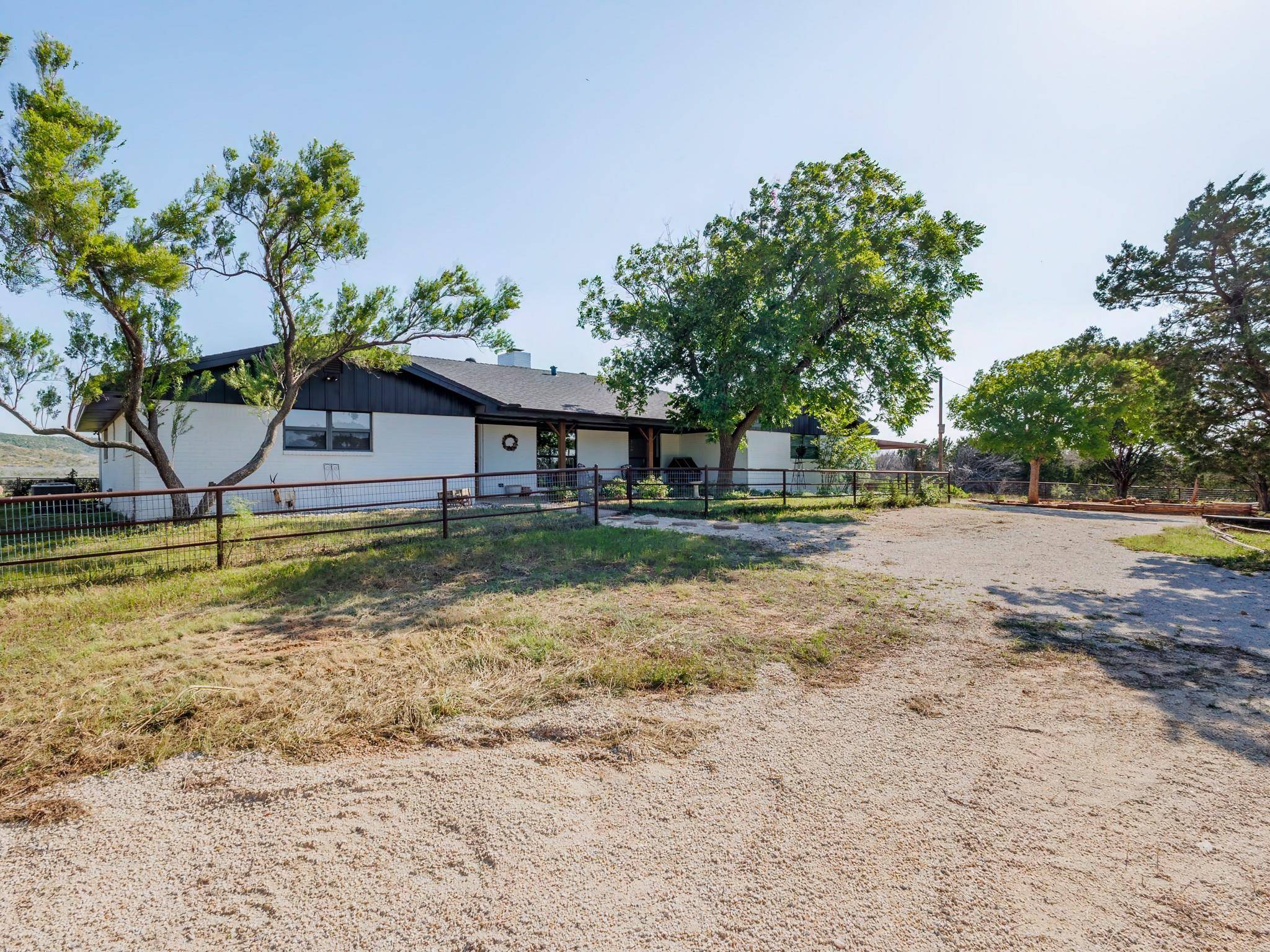 120 County Road 321, Abilene, TX 79606