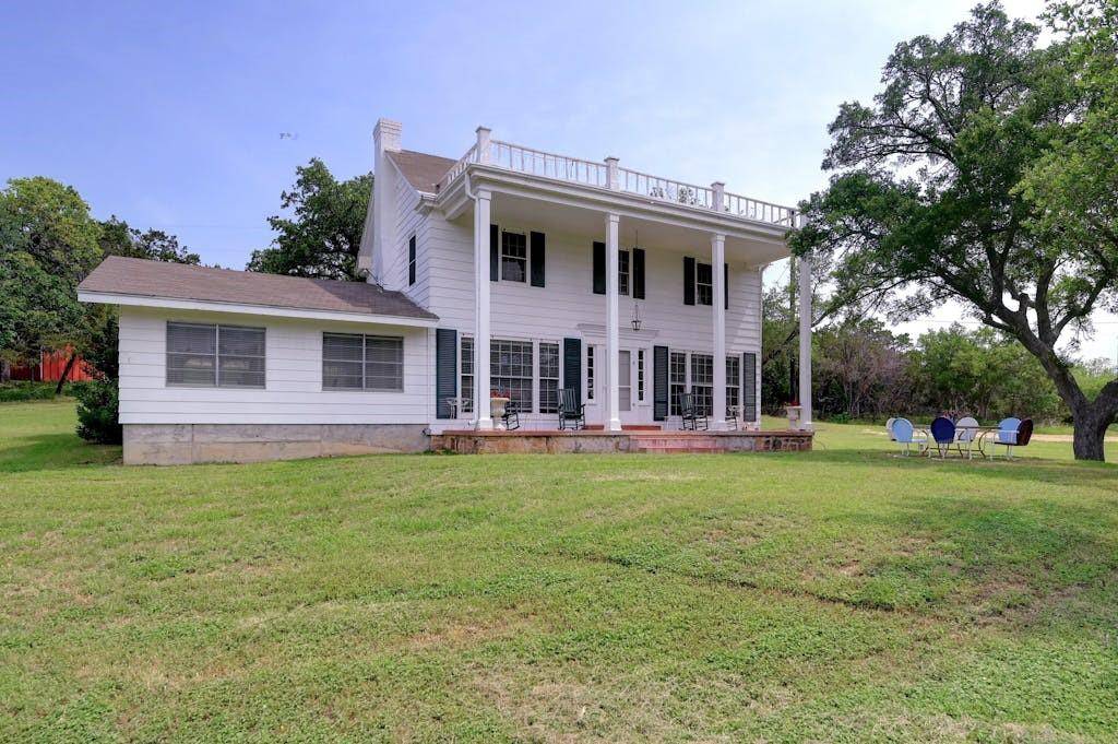 119 River PL, Johnson City, TX 78636