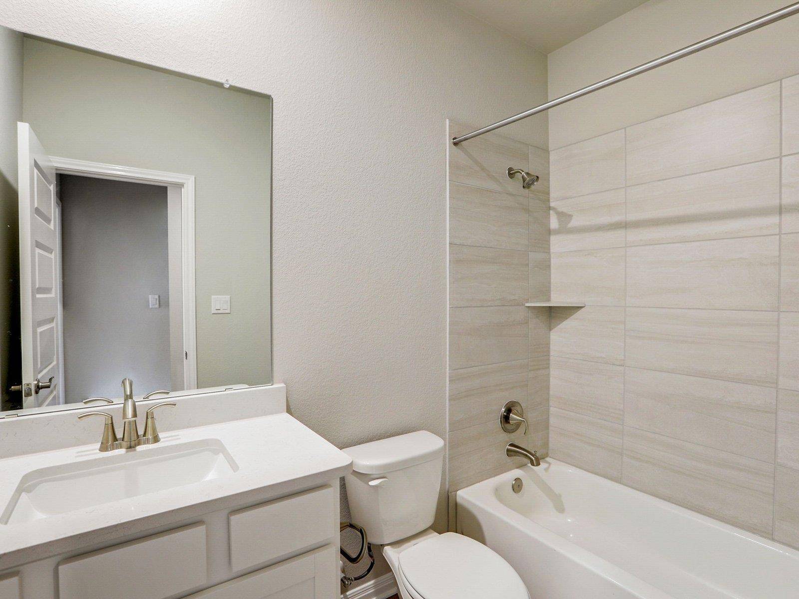 902 Universal DR, Hutto, TX 78634