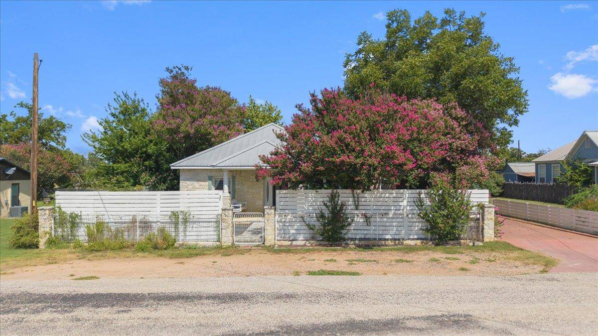 234 Loring, Stonewall, TX 78671