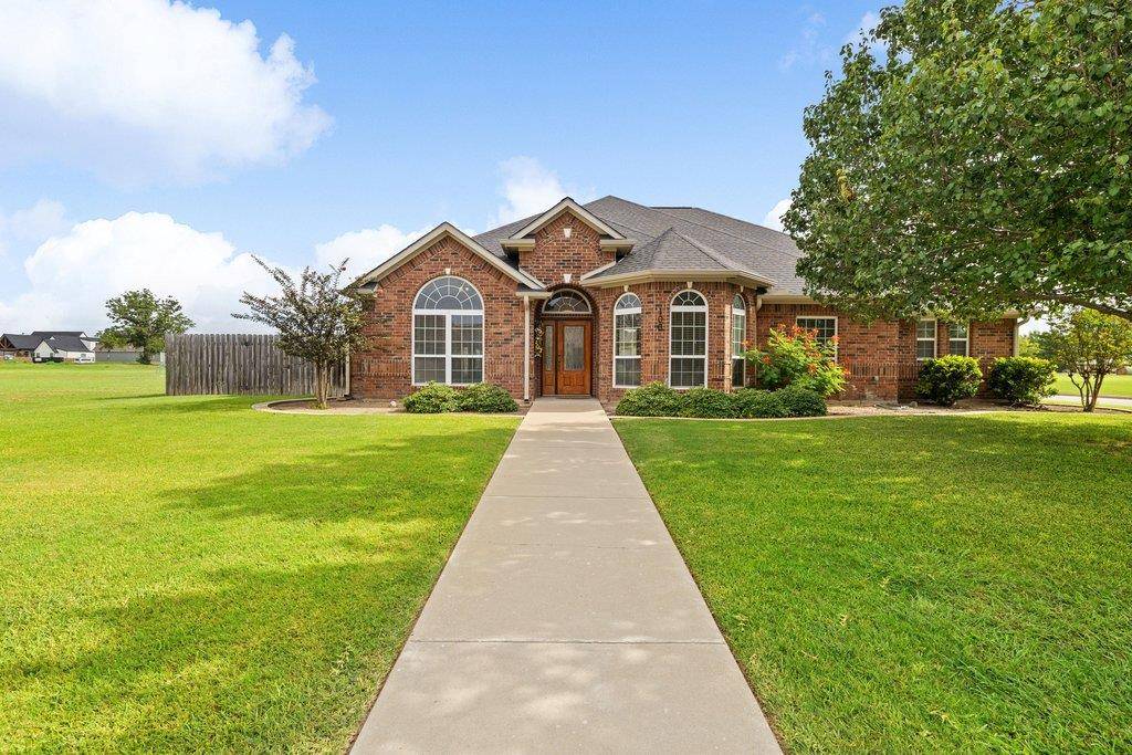 100 Davis CT, Thorndale, TX 76577