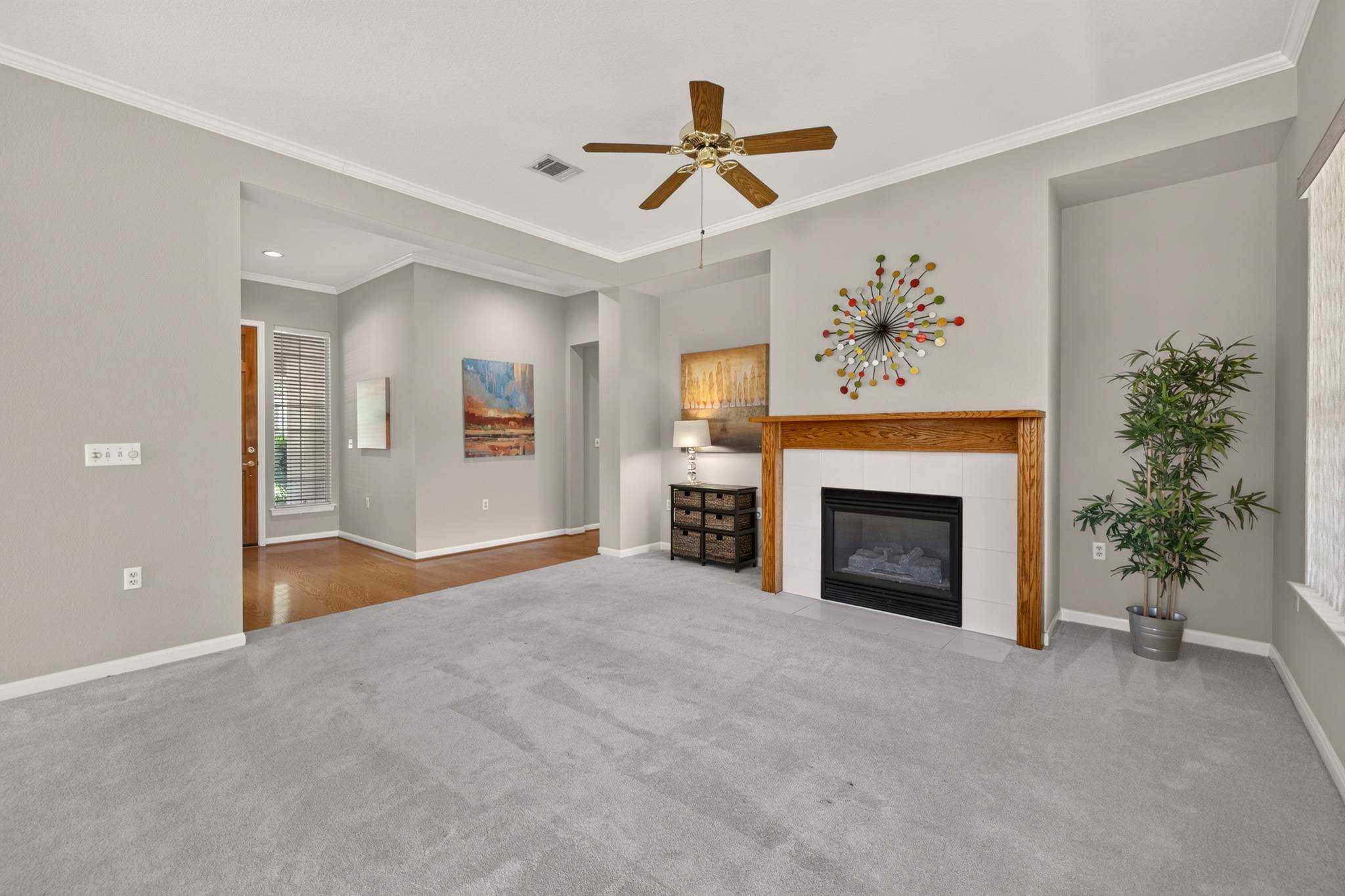 201 Whispering Wind DR, Georgetown, TX 78633
