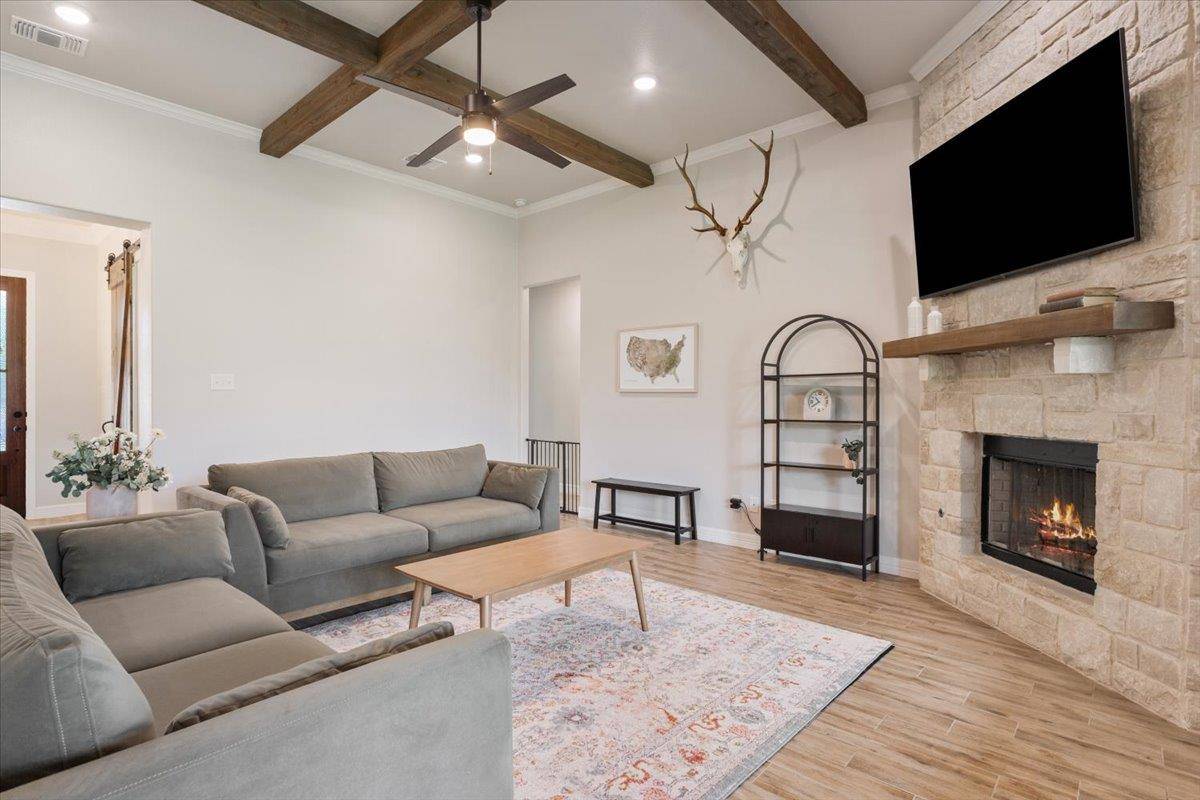 5017 Bella Charca PKWY, Nolanville, TX 76559