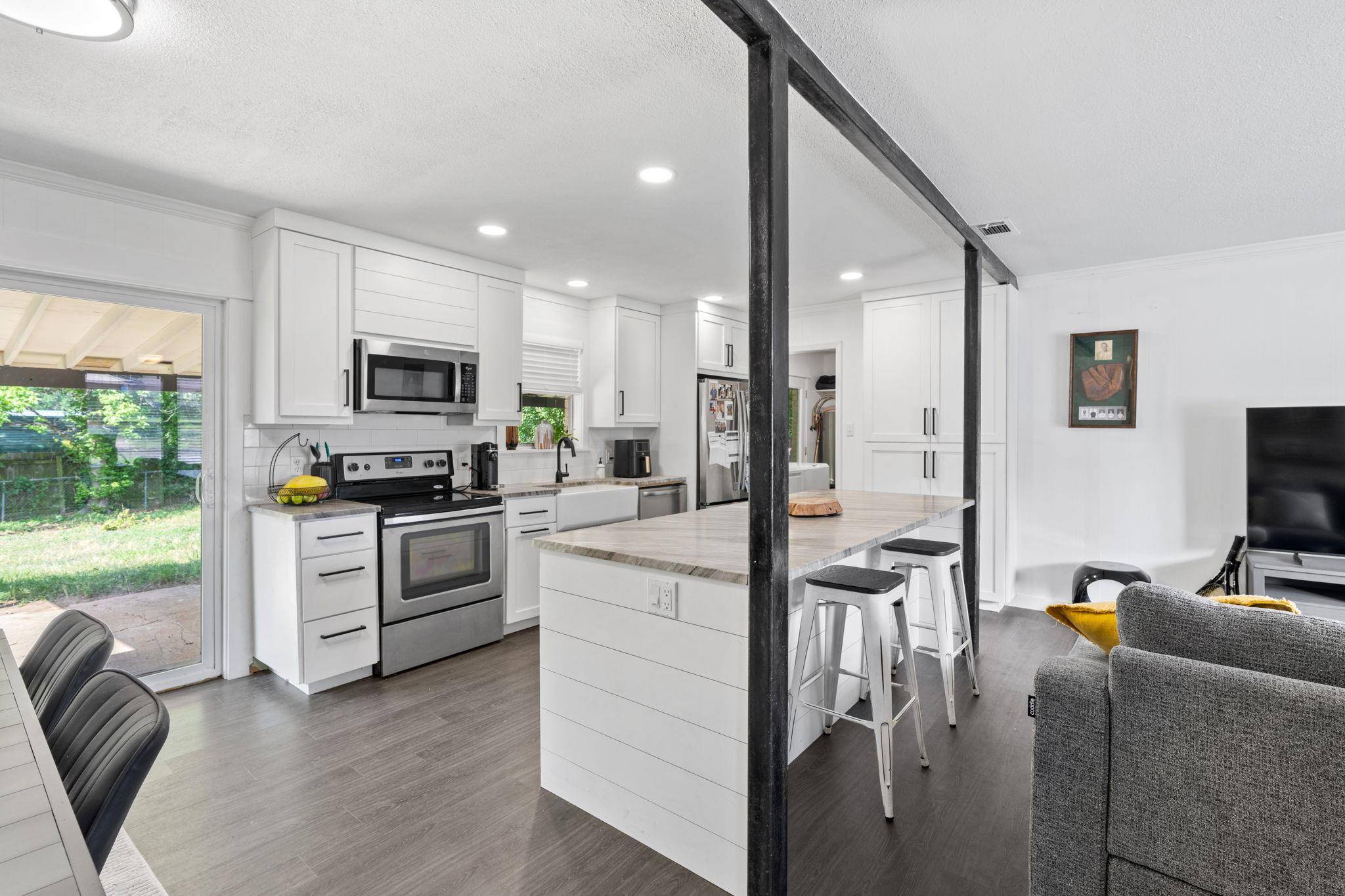1200 Ash DR, Marble Falls, TX 78654