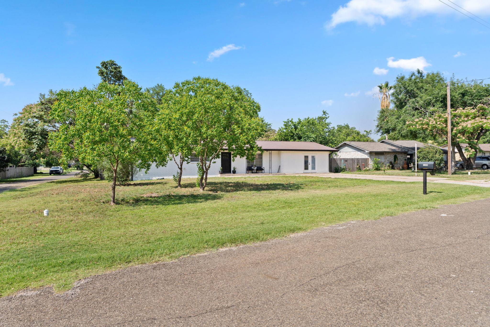 1200 Ash DR, Marble Falls, TX 78654
