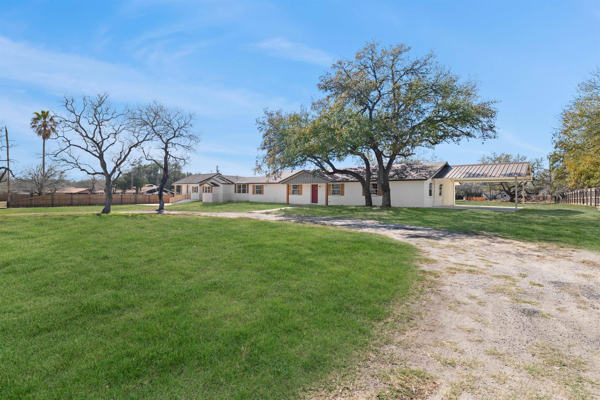 113 Crestline DR, Pleasanton, TX 78064