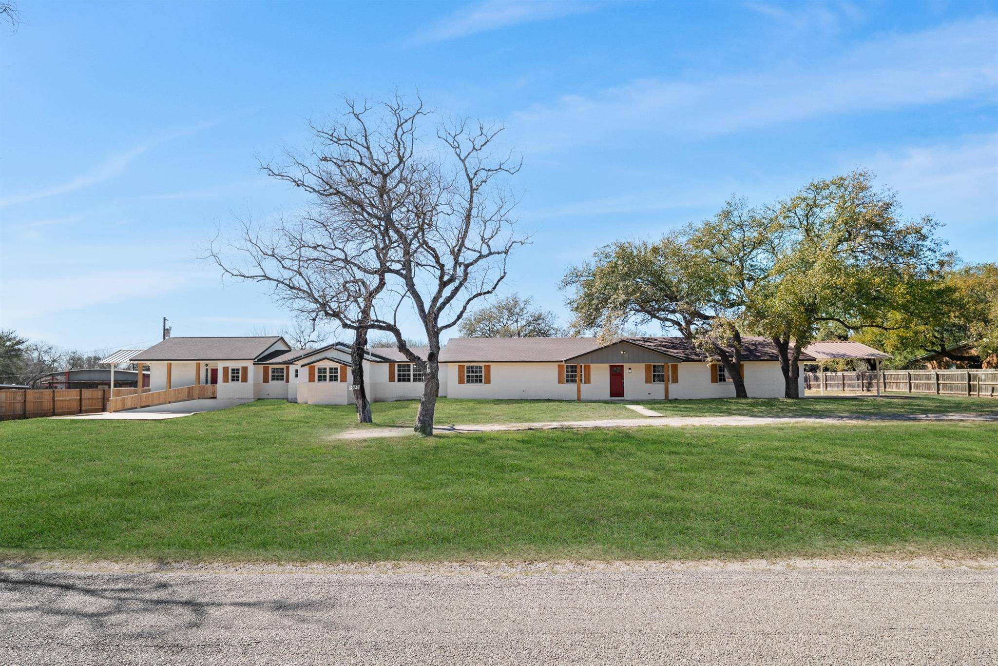 113 Crestline DR, Pleasanton, TX 78064