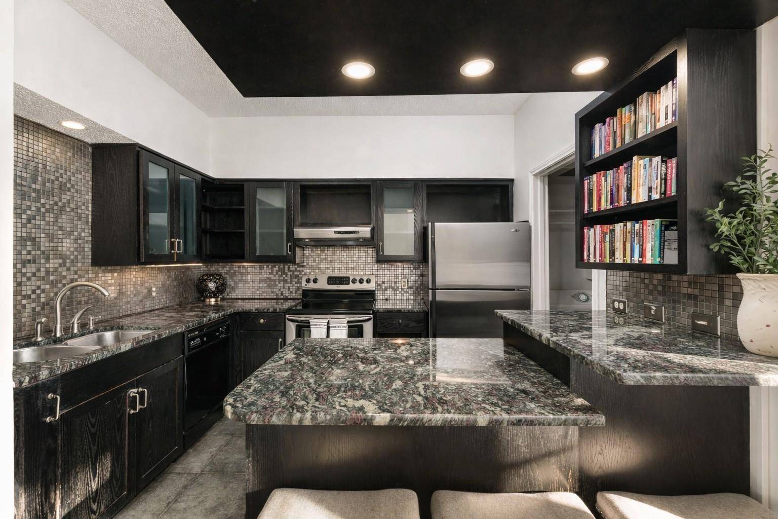 1307 Kinney Ave #124, Austin, TX 78704
