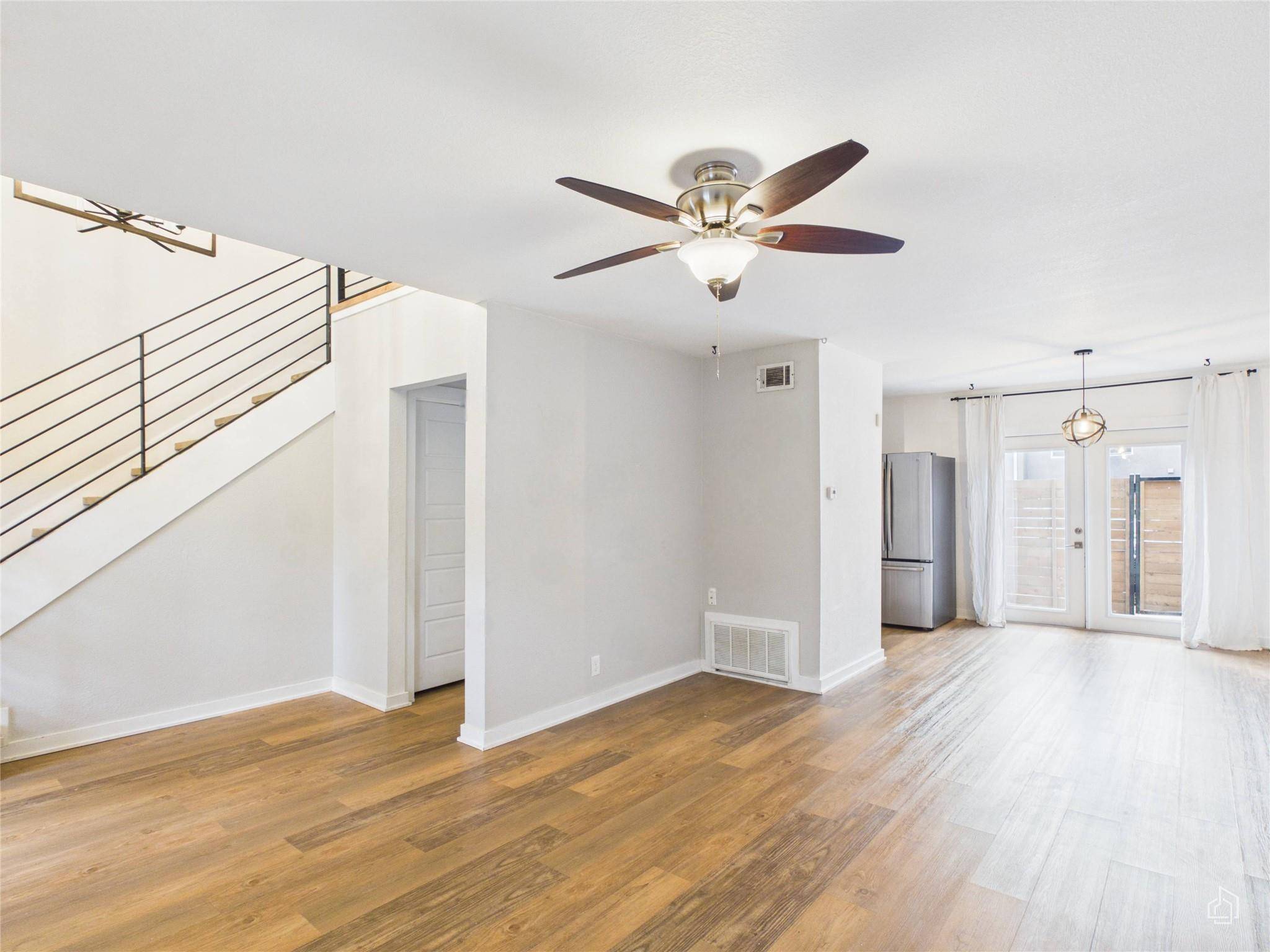 6211 Manor RD #107, Austin, TX 78723
