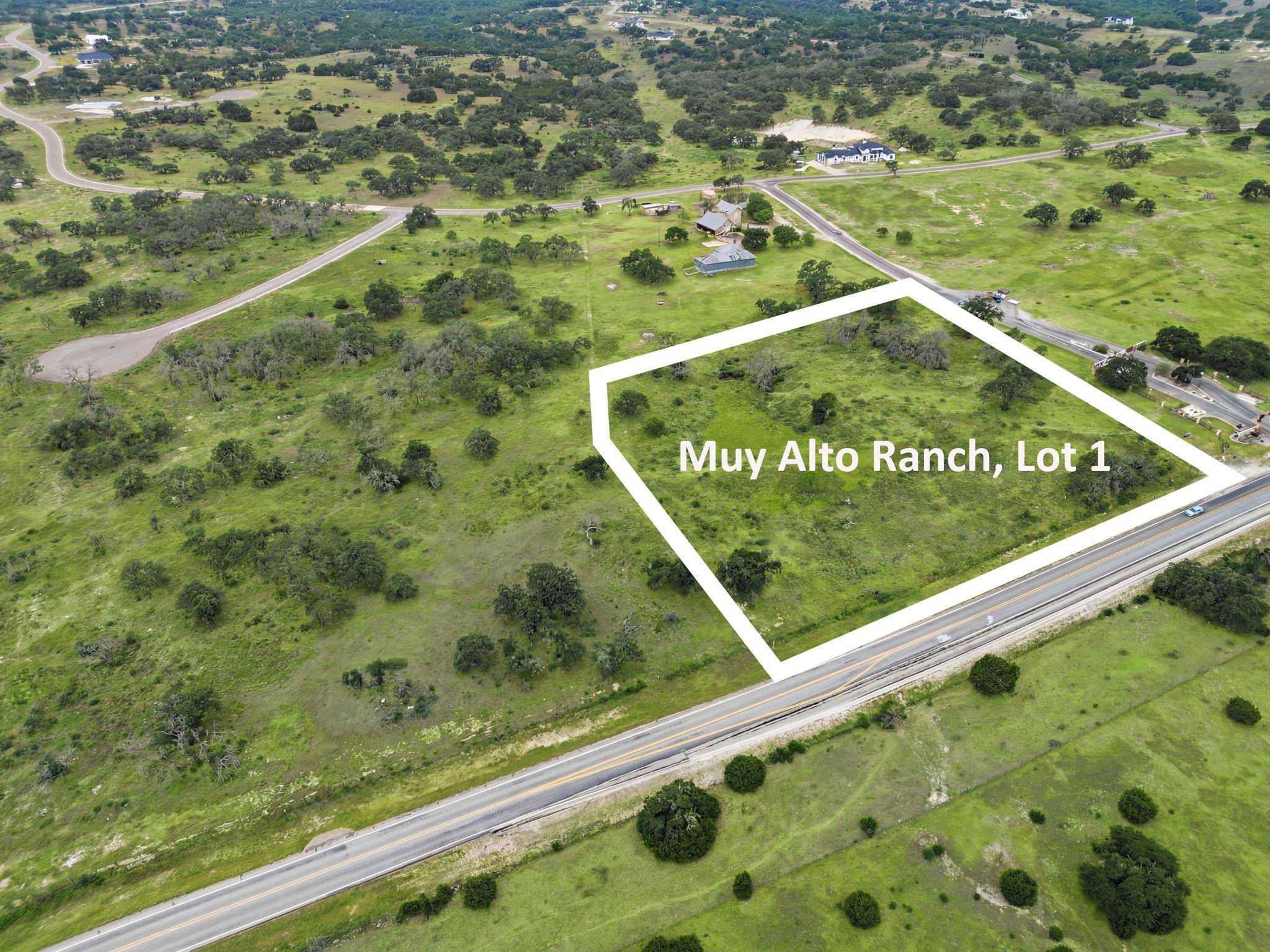 000 Muy Alto Ranch DR, Harper, TX 78631